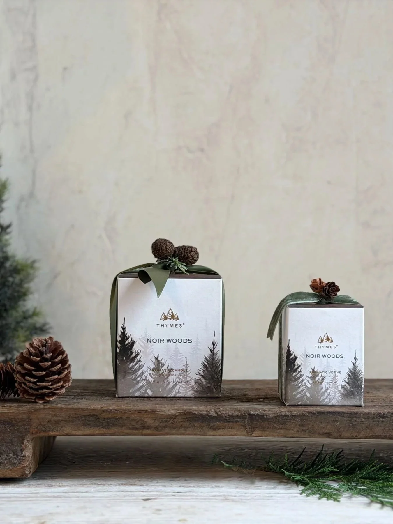 noir-woods-holiday-secented-gift-candle+%285%29.jpg