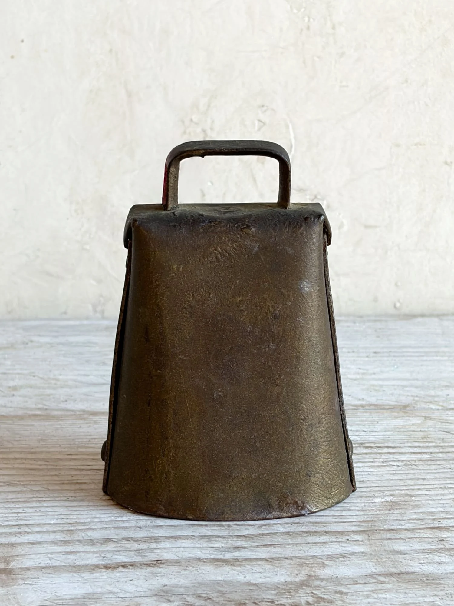 antique-promitive-brass-cow-bell (3).jpg