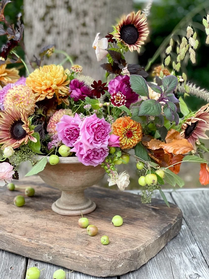 floral-design-workshop-fall-harvest-centerpiece-flower-arranging-class-les-fleurs-andover-october-2022 (1).jpg