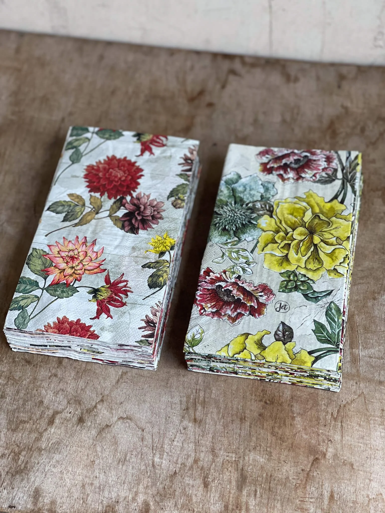paper-dinner-napkins-guest-towels-fall-dahlia-flower-designs (2).jpg