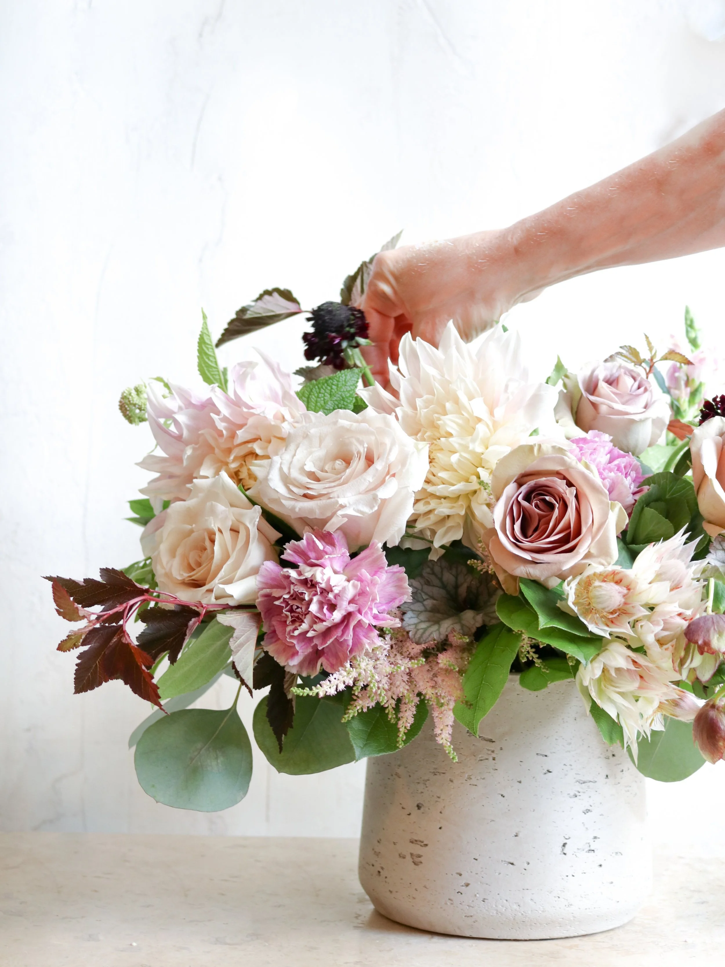 send flowers local delivery andover ma pink white cream roses greens