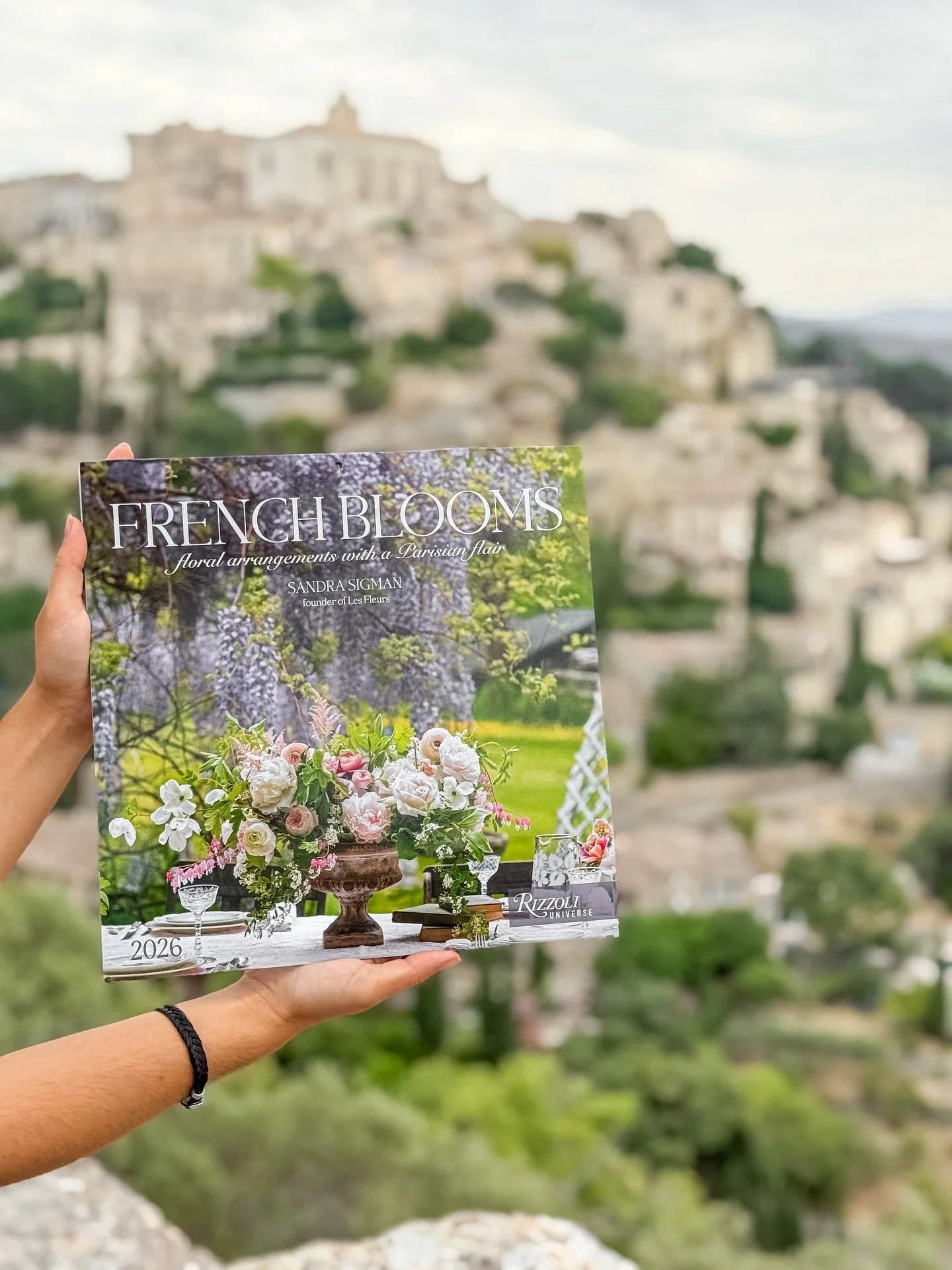 We&rsquo;ve been keeping a little secret&hellip; French Blooms returns, as a wall calendar! Twelve months of flowers to bring you a touch of France into your everyday. 🇫🇷 💐 

#2026calendar