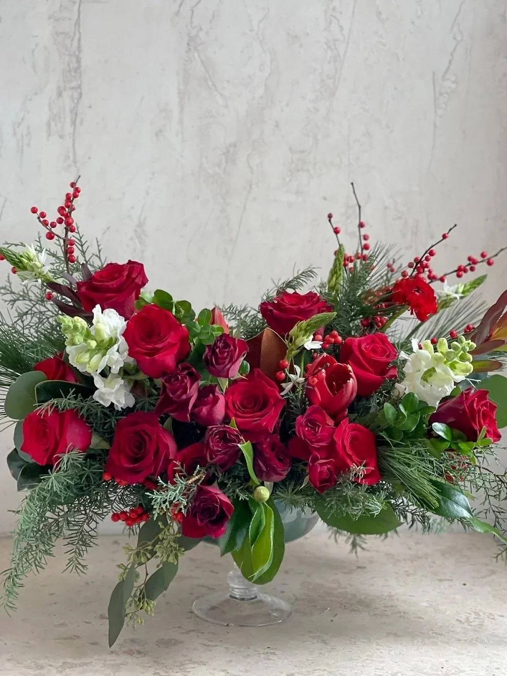 A moment for the ladies in red ❤️
Our new winter collection is now live, filled with festive textures and elegant seasonal blooms.
Share the joy with a beautiful arrangement, anytime this winter.