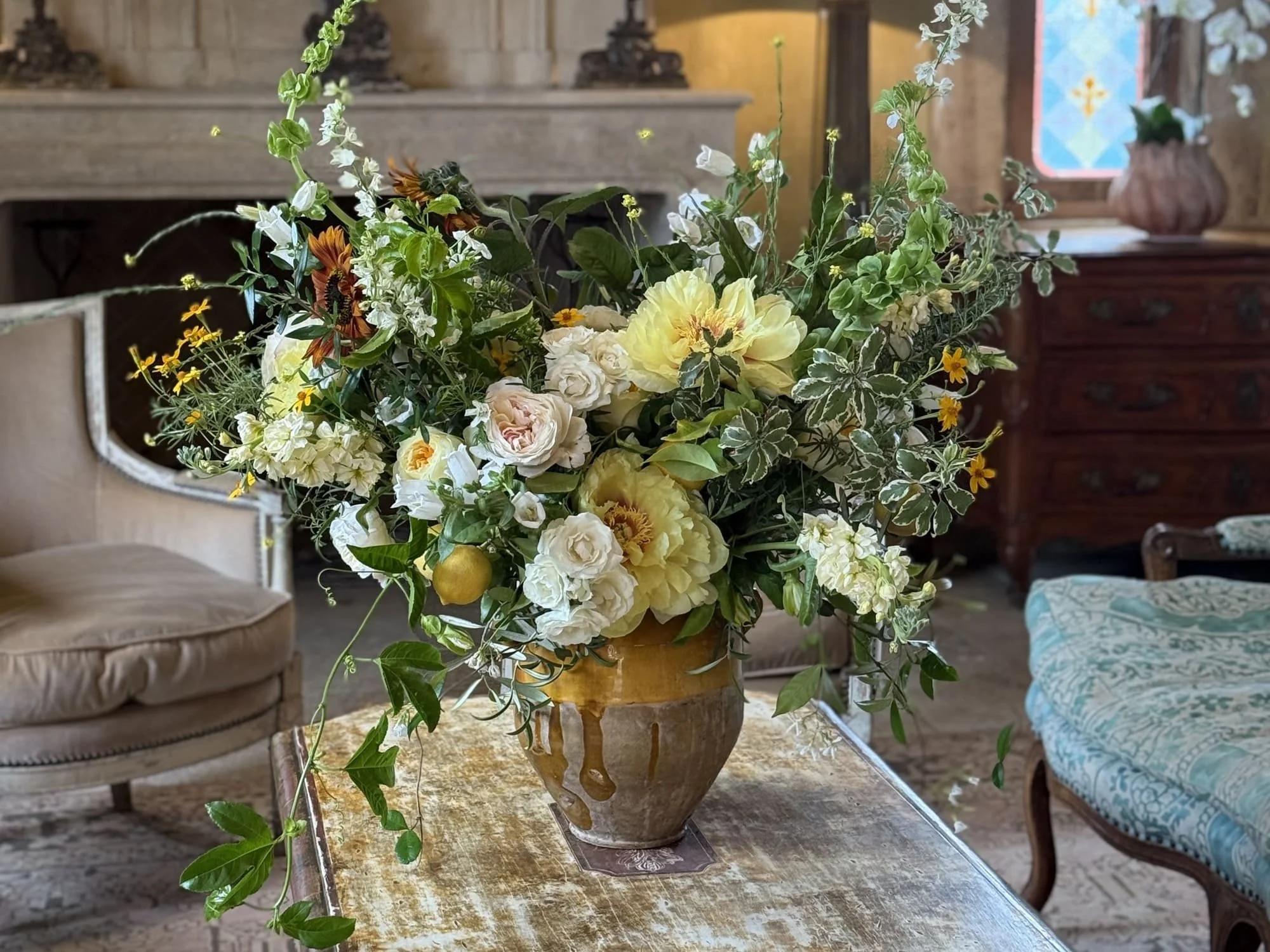 floral-design-masterclass-vintage-urn-arrangement-sandra-sigman-cal-a-vie.jpg