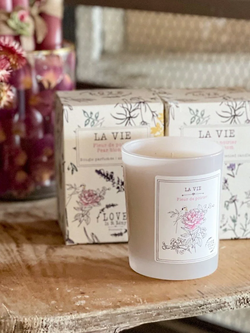 rose-scented-french-candle-love-in-saint-remy.jpg