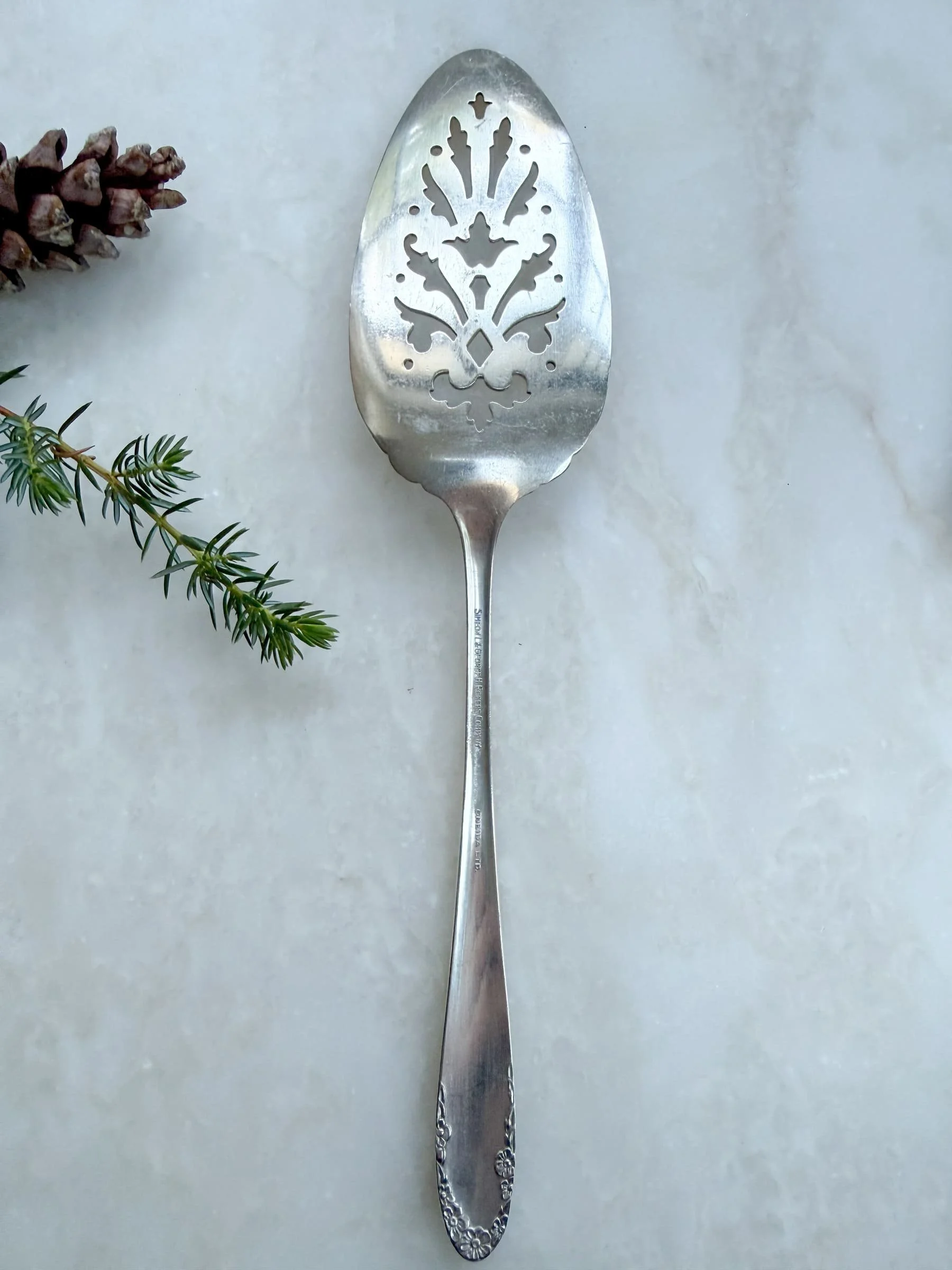 vintage-silver-pie-servers (4).jpg
