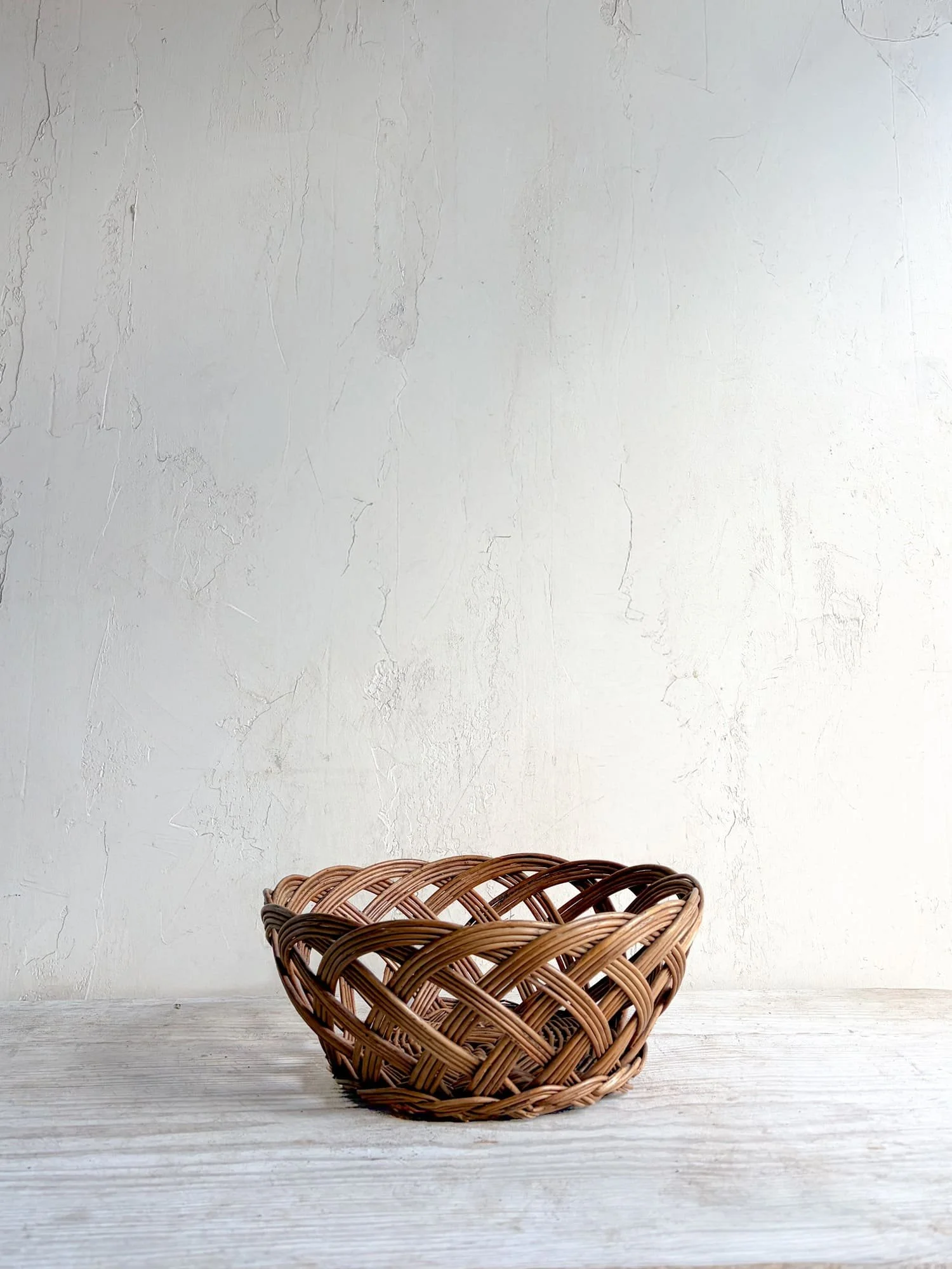vintage-french-rattan-wicker-round-bread-basket (6).jpg