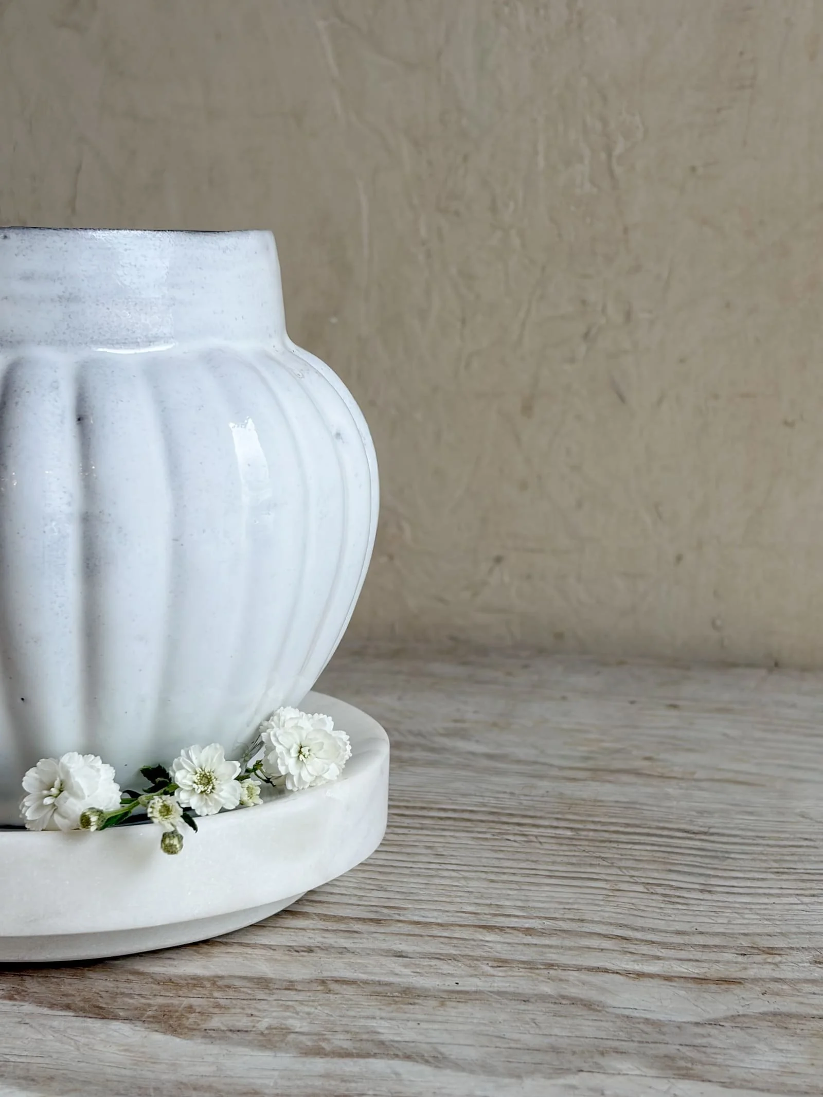 reves-argile-ceramic-melon-vase-provence-pottery-3.jpeg