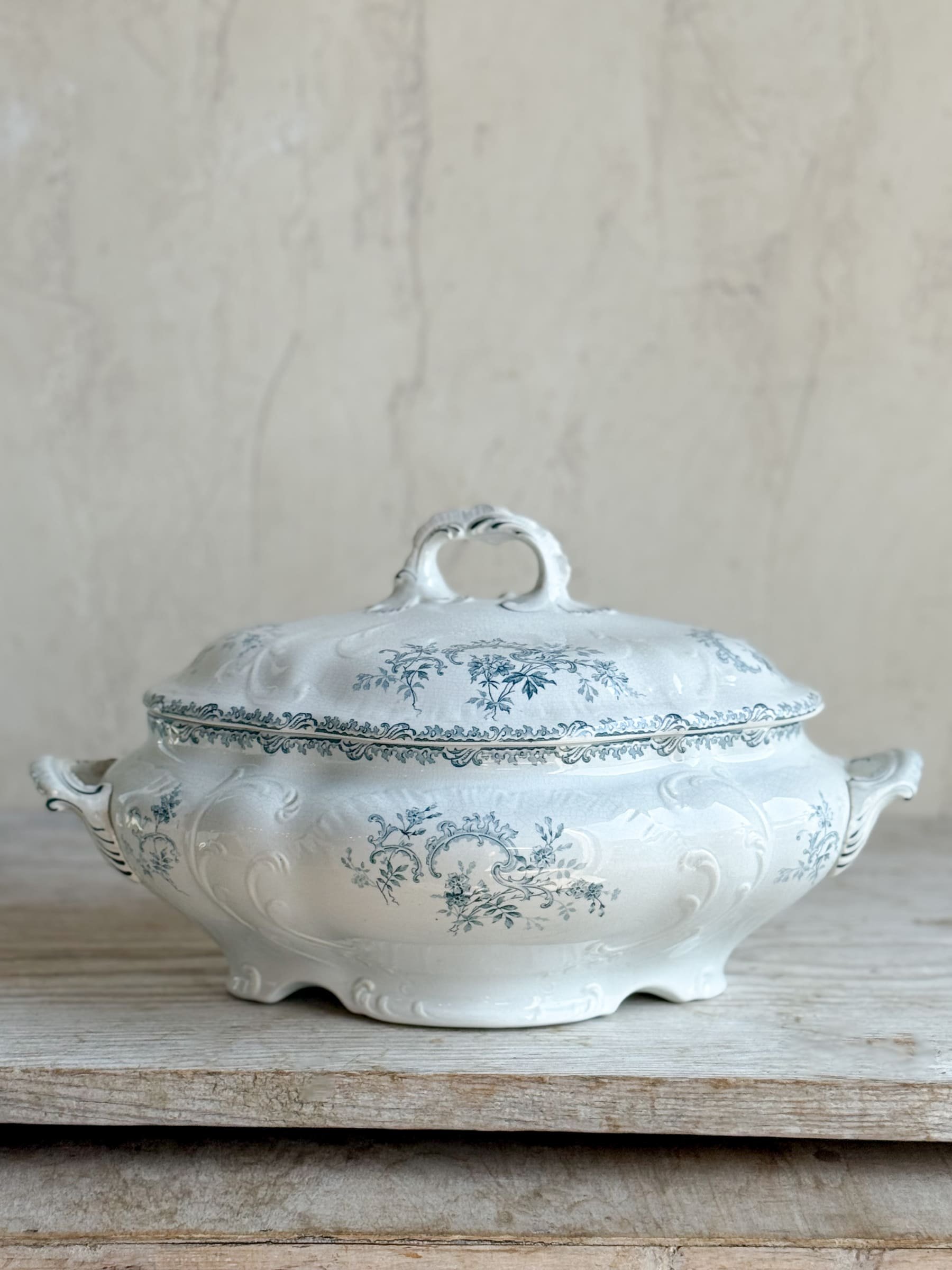 antique-french-ironstone-terre-de-fer-tureen-blue-transfer-boulenger-badonviller-gien (10).jpg