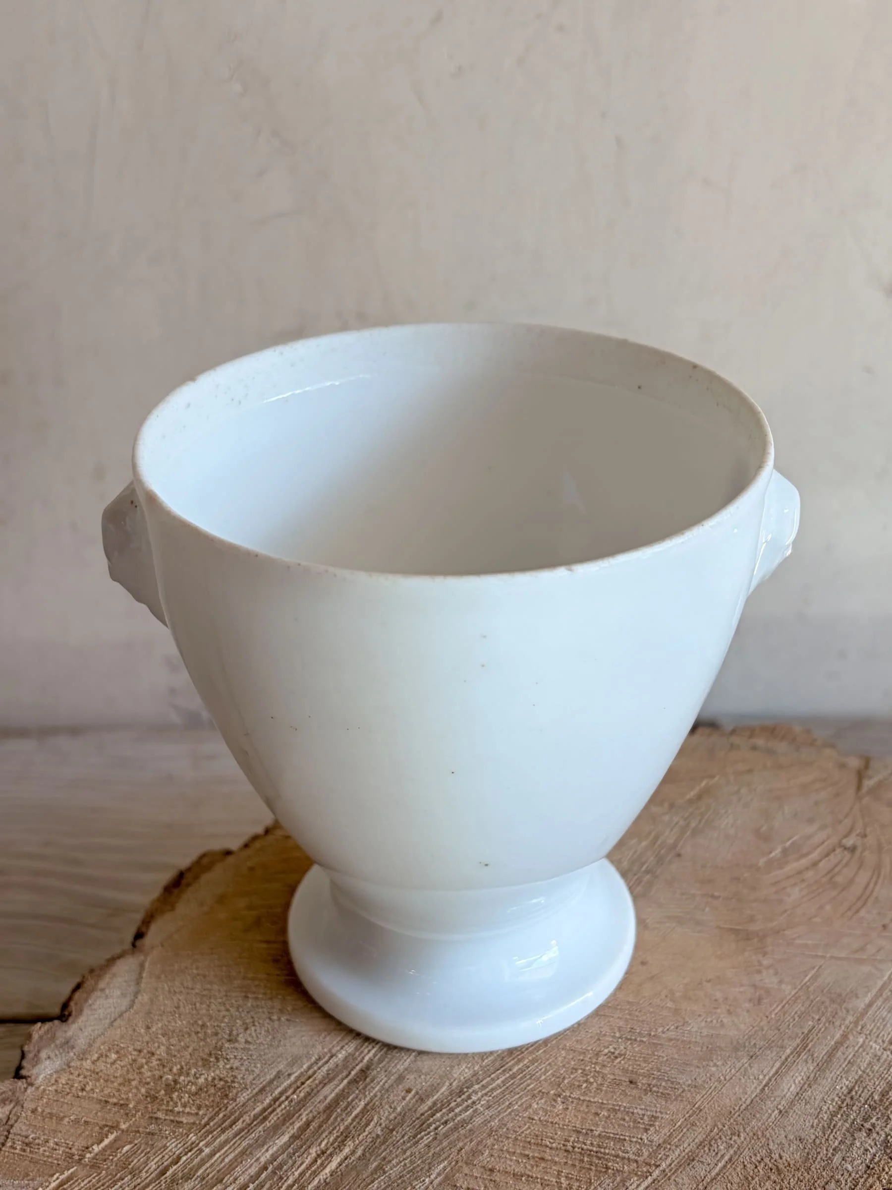 french-porcelain-yogurt-bowl-cameo-face-handles (3).jpg
