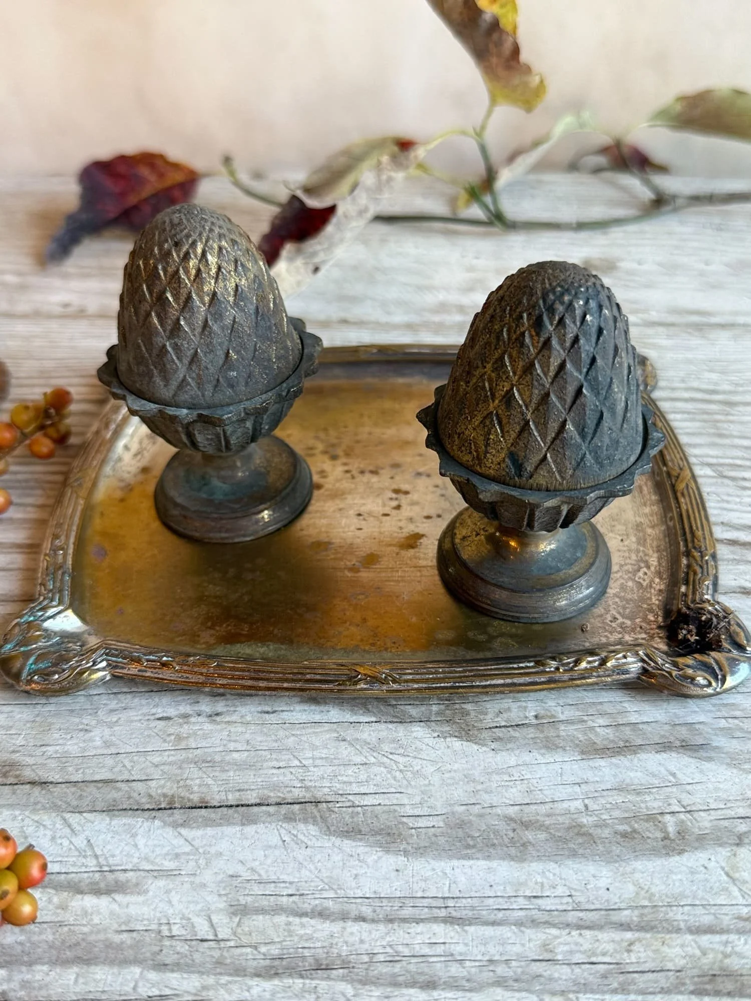 aged-brass-pineapple-finials.jpg