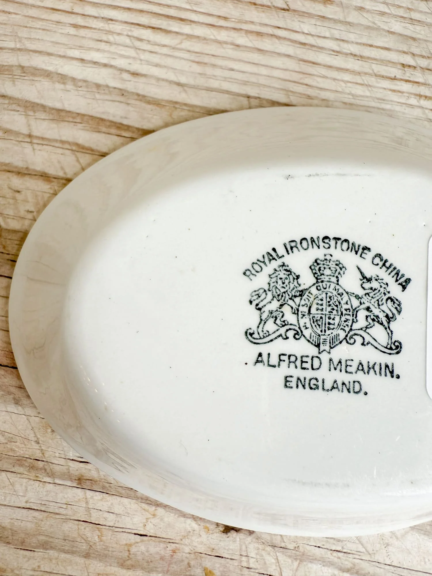 vintage-white-ironstone-oval-soap-dish-meakin-england-maker-stamp.jpg