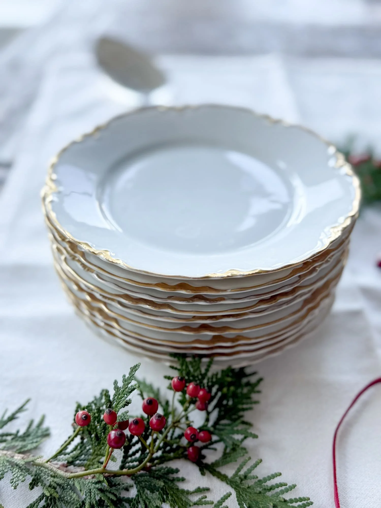 antique-porcelain-gilt-scalloped-ribbon-edge-dessert-plates.jpg