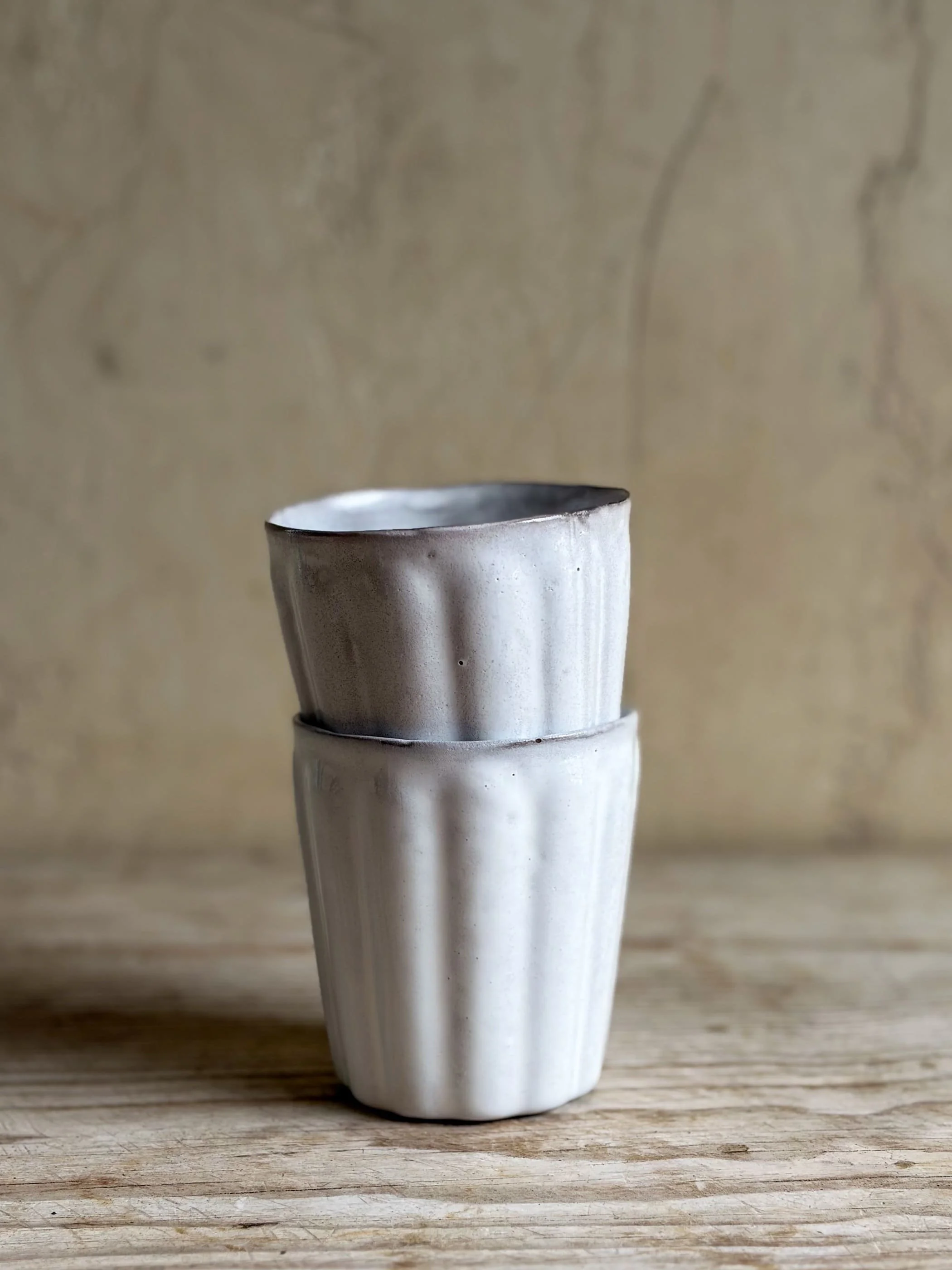 reves-argile-ribbed-ceramic-vase-provence-pottery-1.jpeg