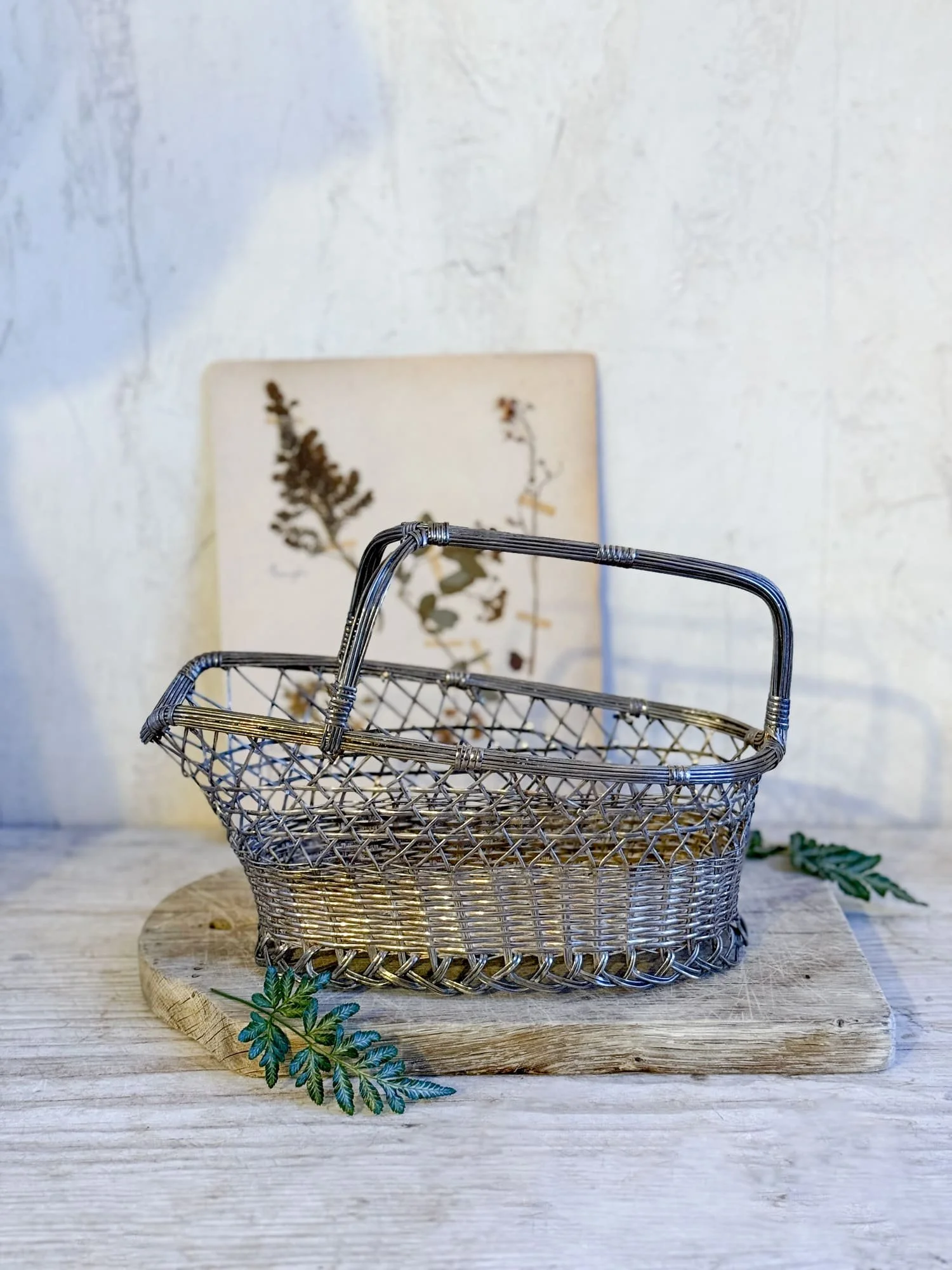 vintage-french-wire-basket-wine-bottle-holder-pourer-silver-wrapped-coil-handle-christofle-style (2).jpg