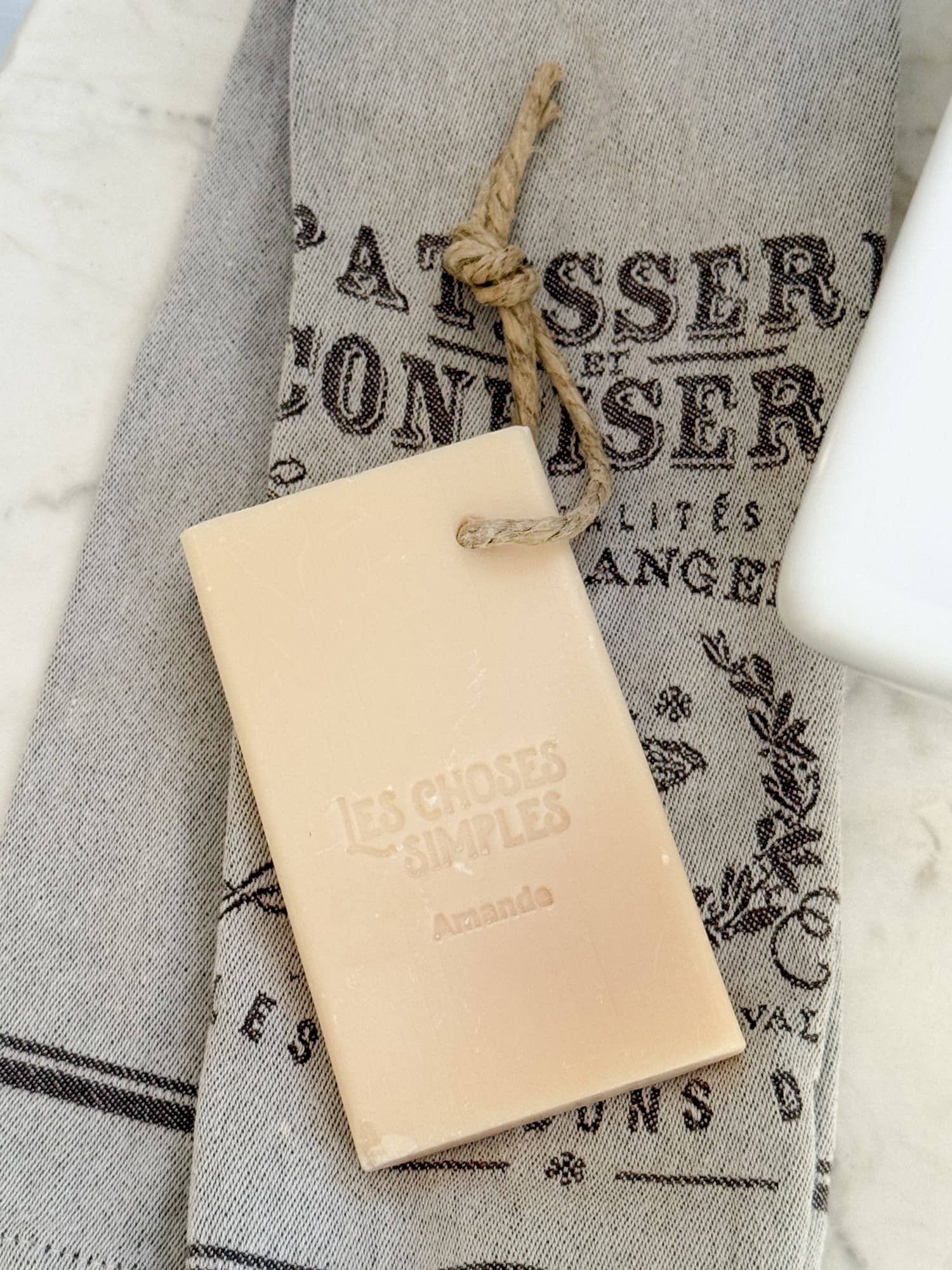 french-les-choses-almond-soap-on-a-rope (4).jpg
