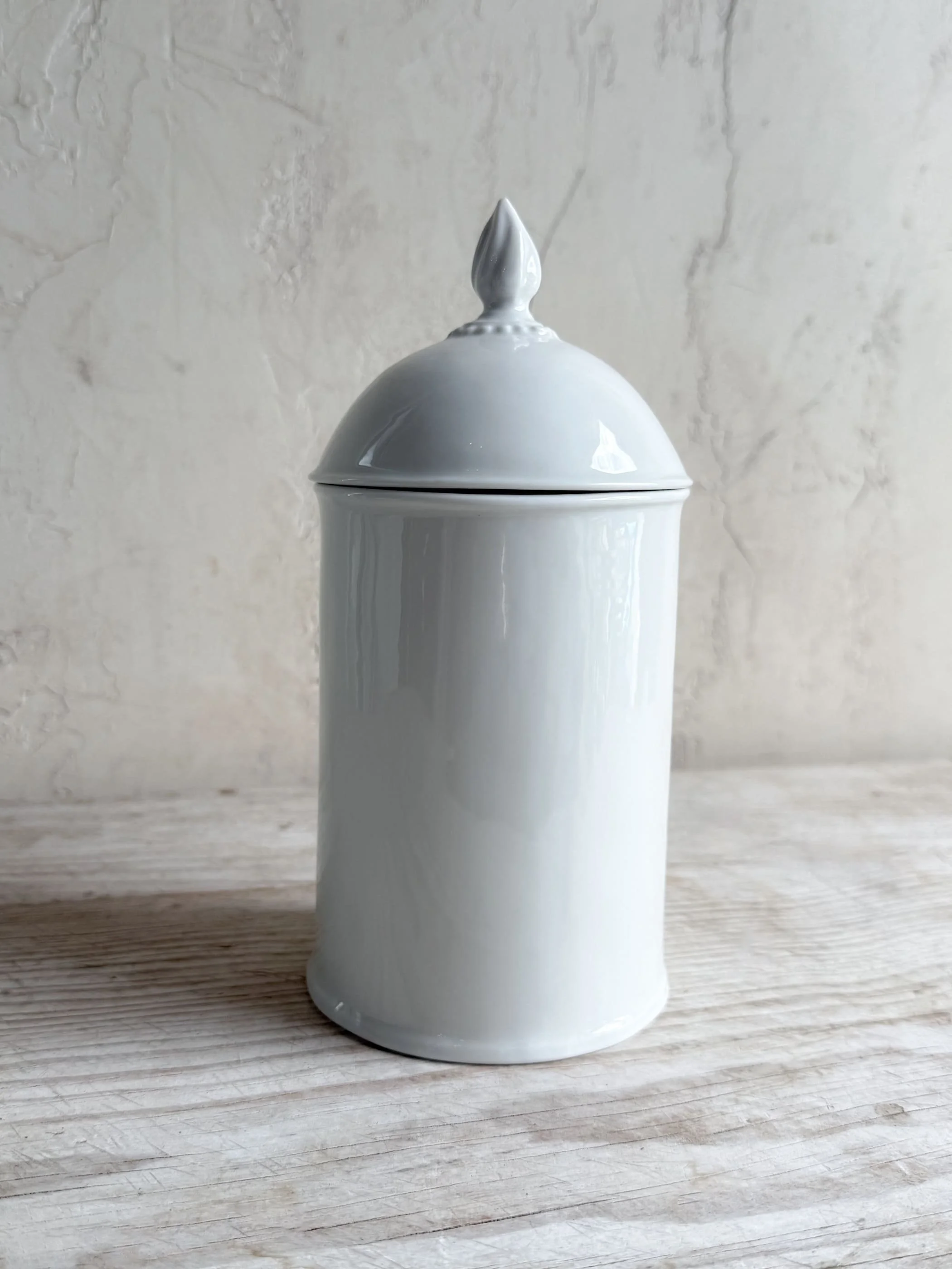 alix-d-reynis-porcelain-apothecary-jar-grande-limoges-france.jpg