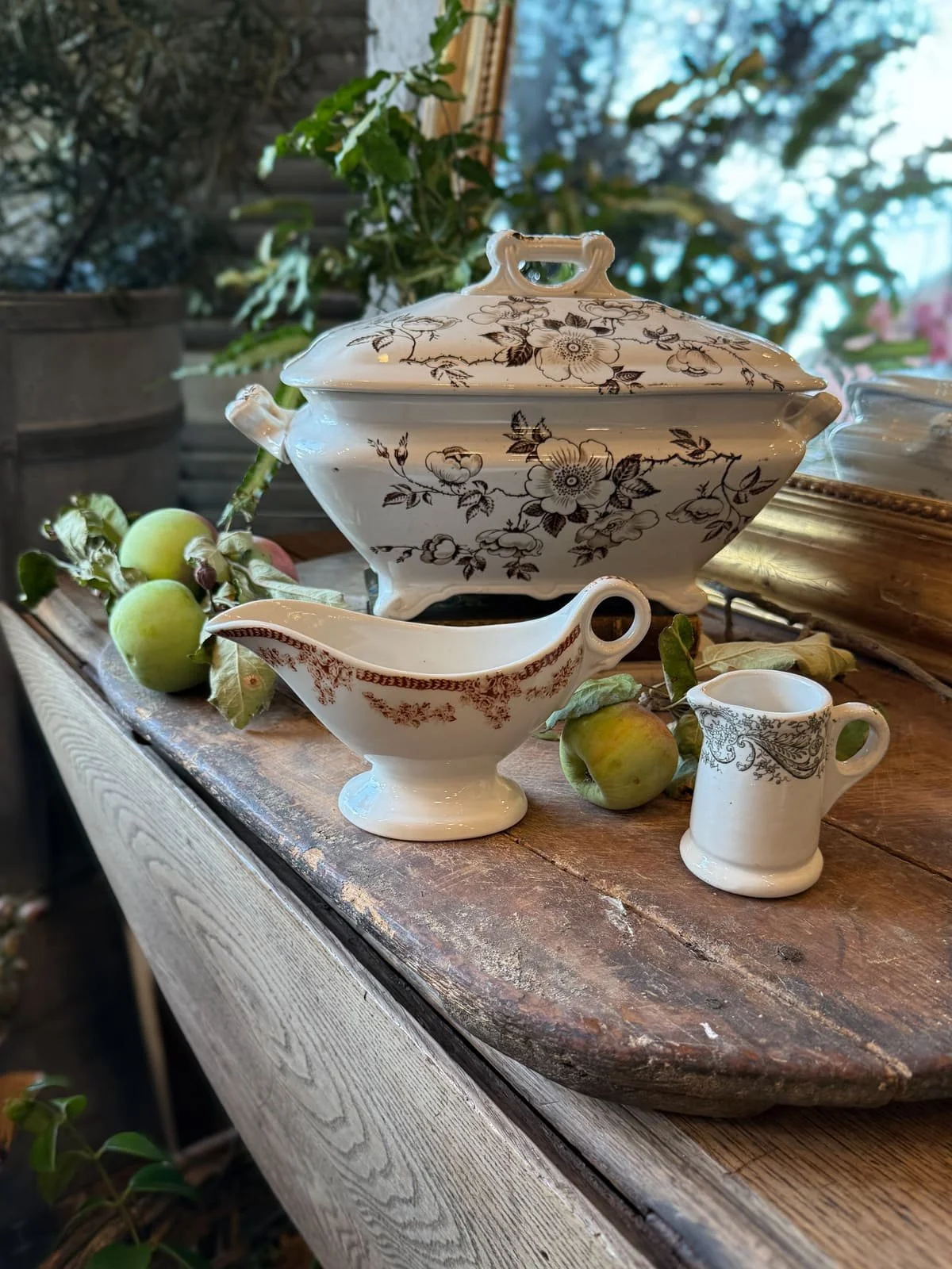 vintage-ironmstone-transferware-serving-pieces-.jpg