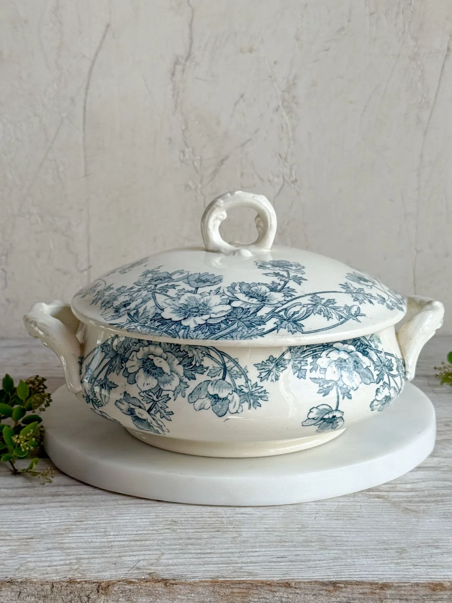 antique-french-ironstone-terre-de-fer-tureen-gien-france (4).jpg