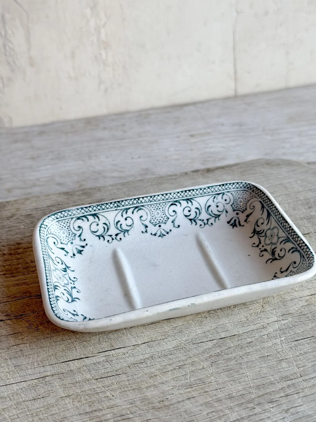 green-french-ironstone-soap-dish (2).jpg