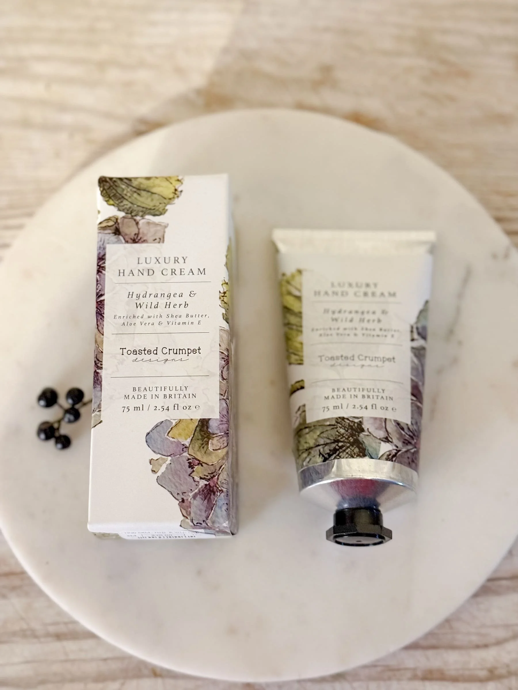 toasted-crumpet-luxury-hand-cream-hydrangea-scent (3).jpg