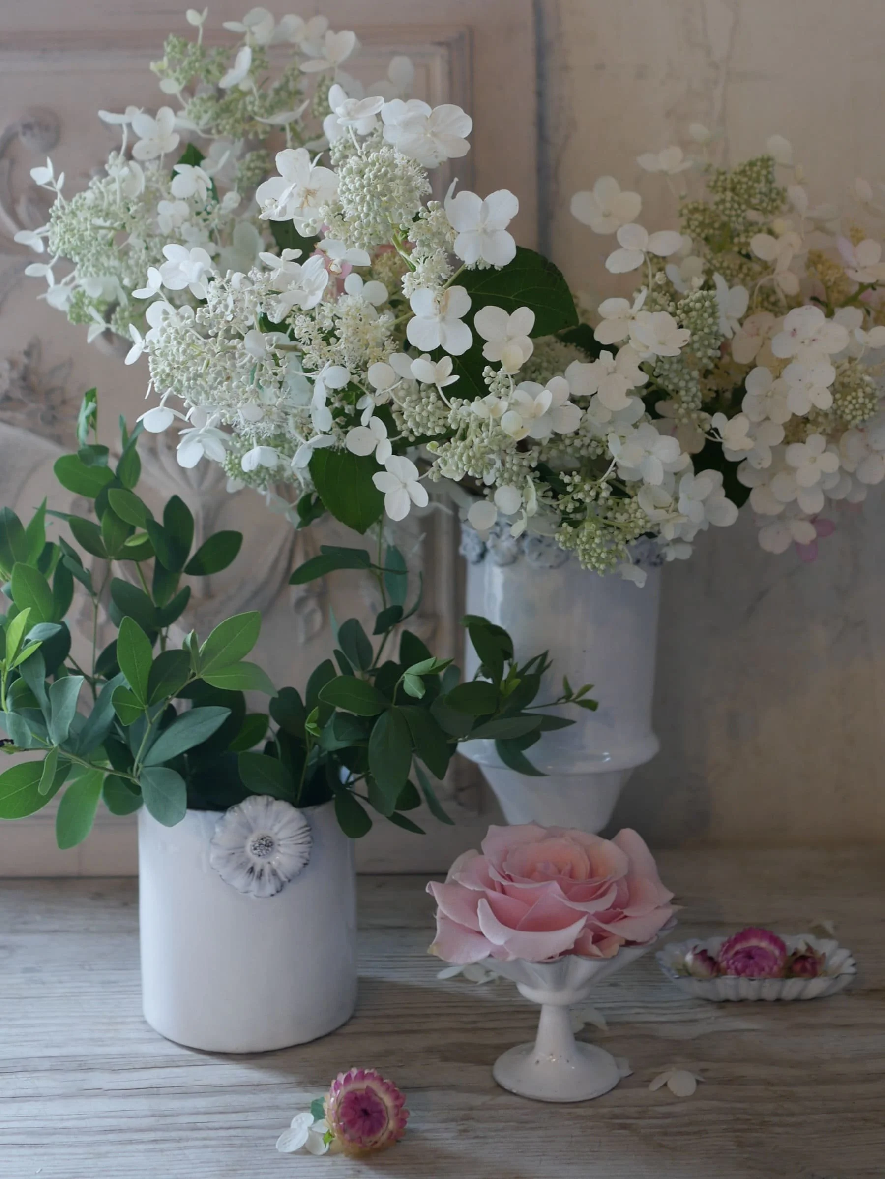 les fleurs andover french handmade pottery provene white ceramic vase flower compote white hydrangeas pink rose