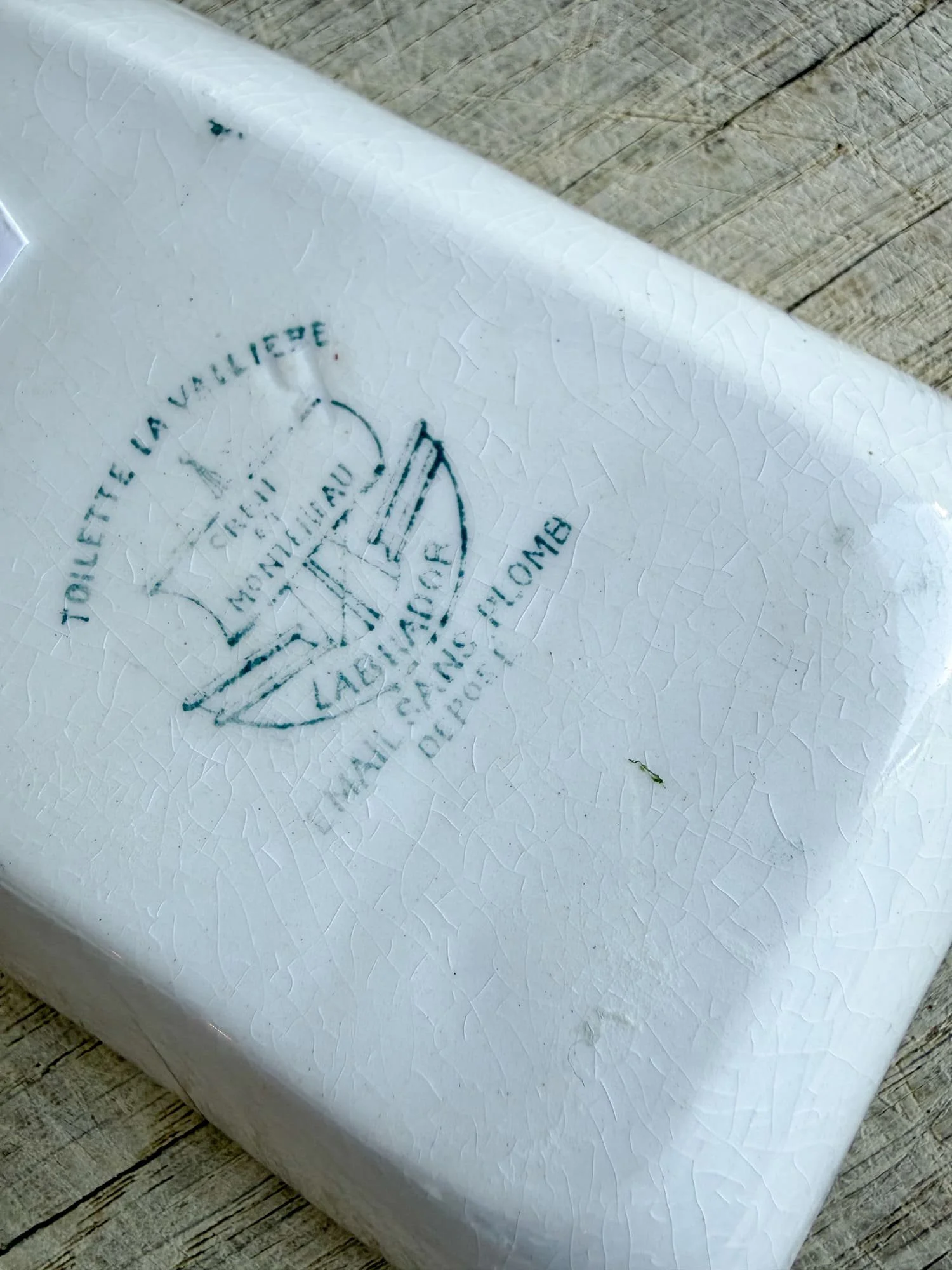 green-french-ironstone-soap-dish (1).jpg