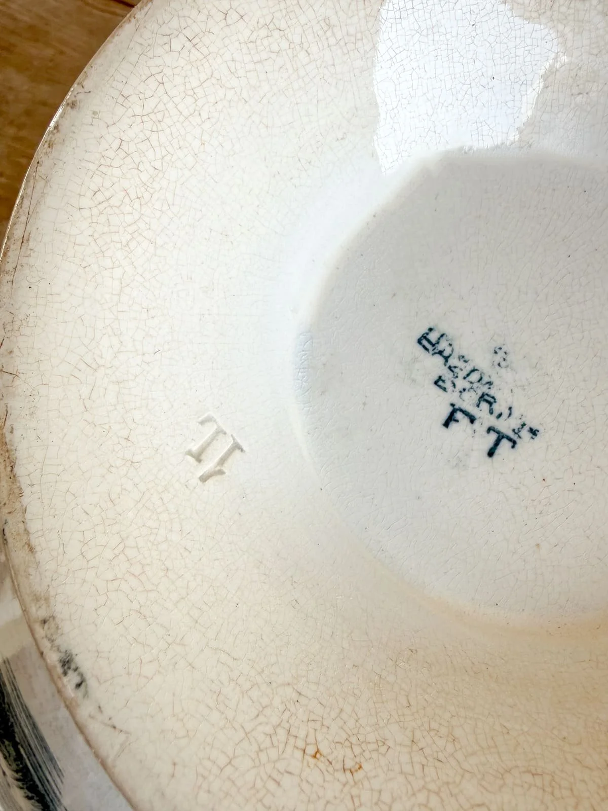antique-french-ironstone-terre-de-fer-tureen-blue-transfer-boulenger-badonviller-gien (14).jpg