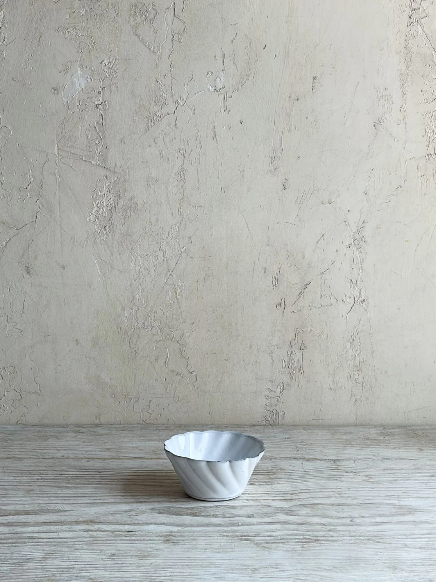 reves-argile-ceramic-swirled-rib-bowl-provence-pottery-3.jpeg