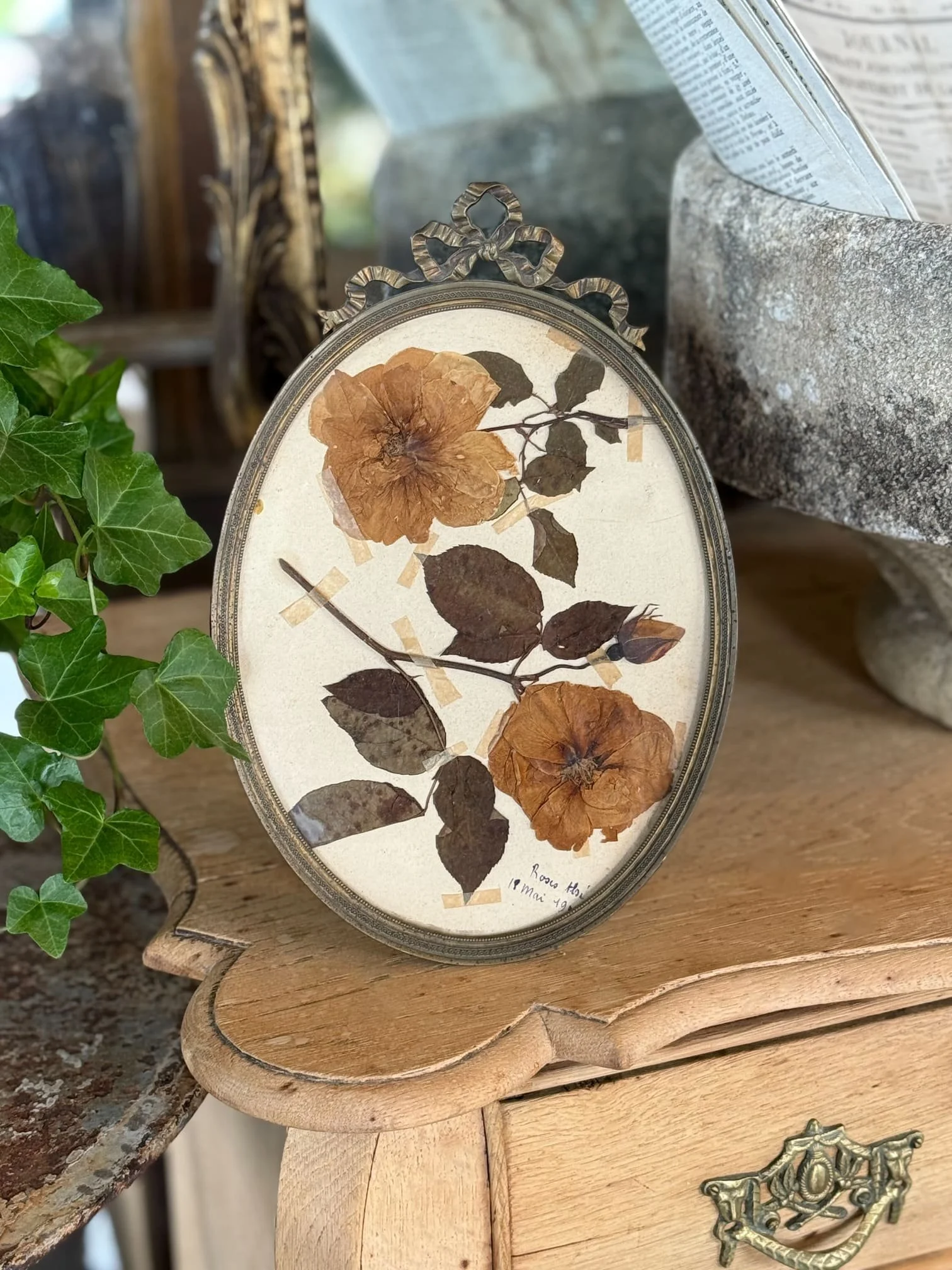 antique-french-bronze-easel-framed-pressed-flowers (3).jpg