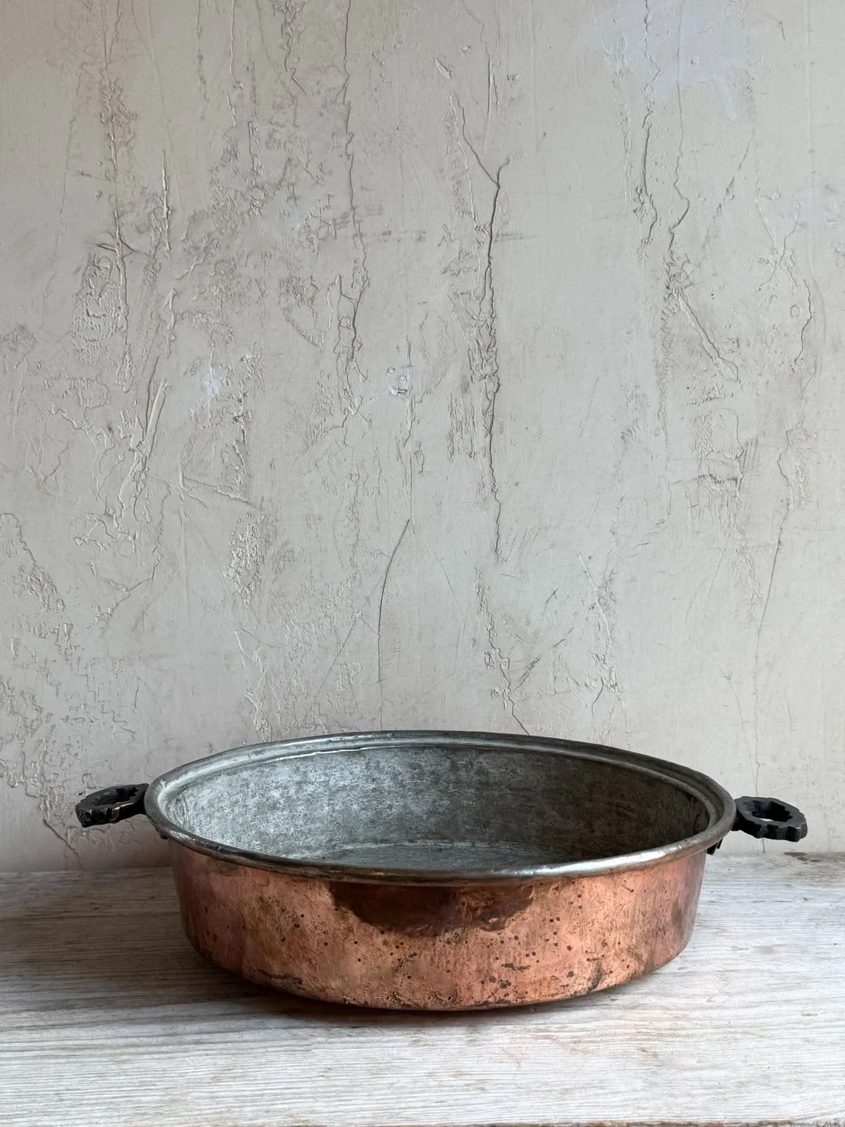 antique-copper-gratin-pan-brass-handles.jpg
