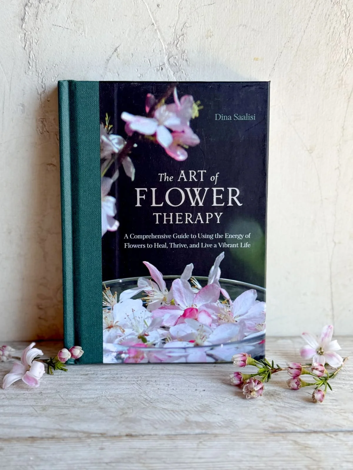 art-of-flower-therapy-book-dina-saalisi-2.jpg