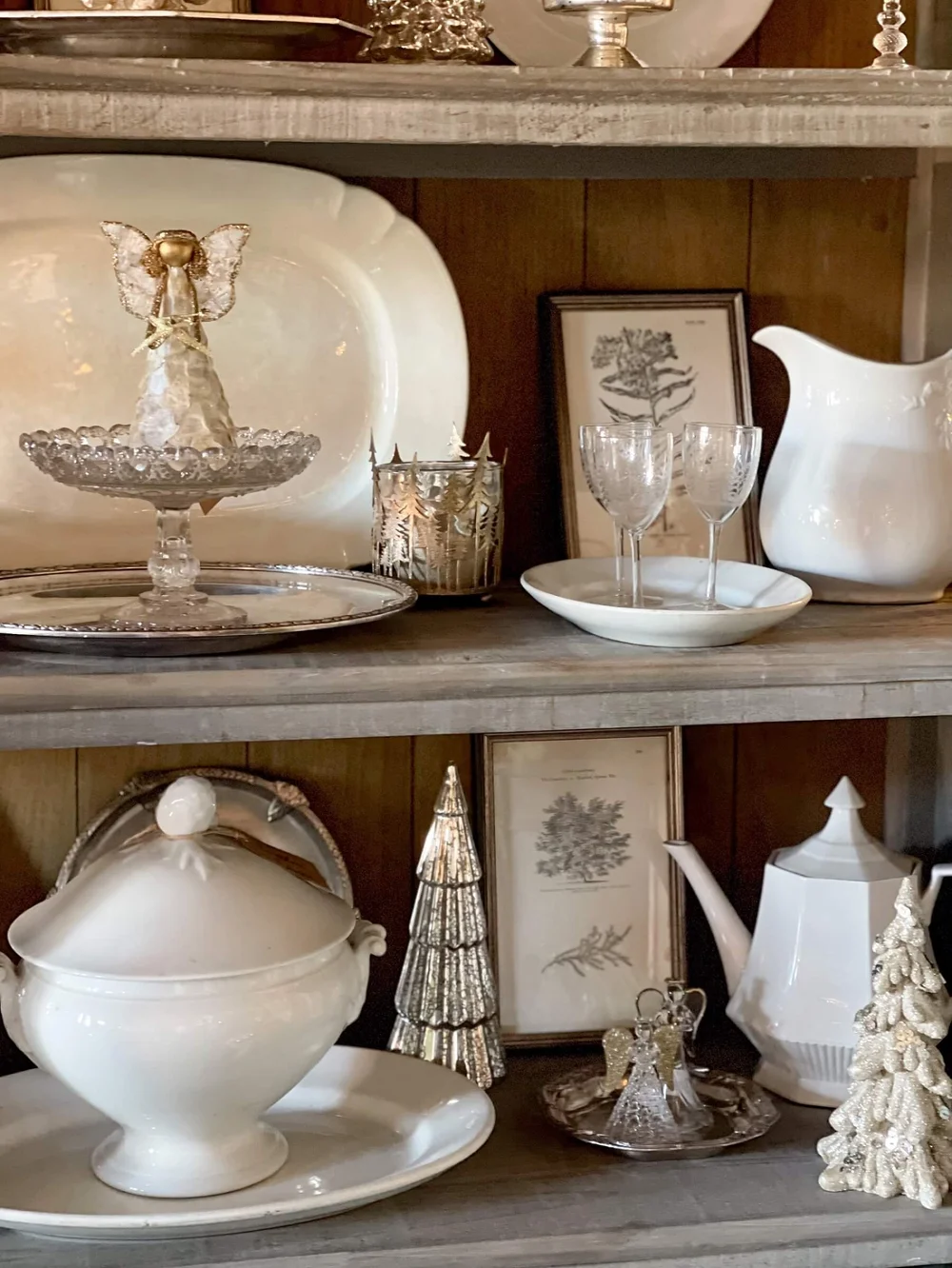 Vintage Holiday Christmas Decorating Ideas | Inside the Shop at Les Fleurs