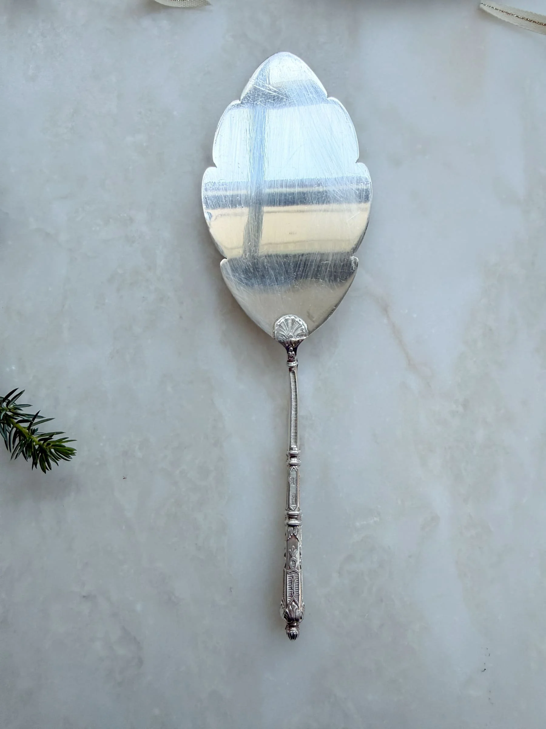 vintage-silver-pie-servers (1).jpg