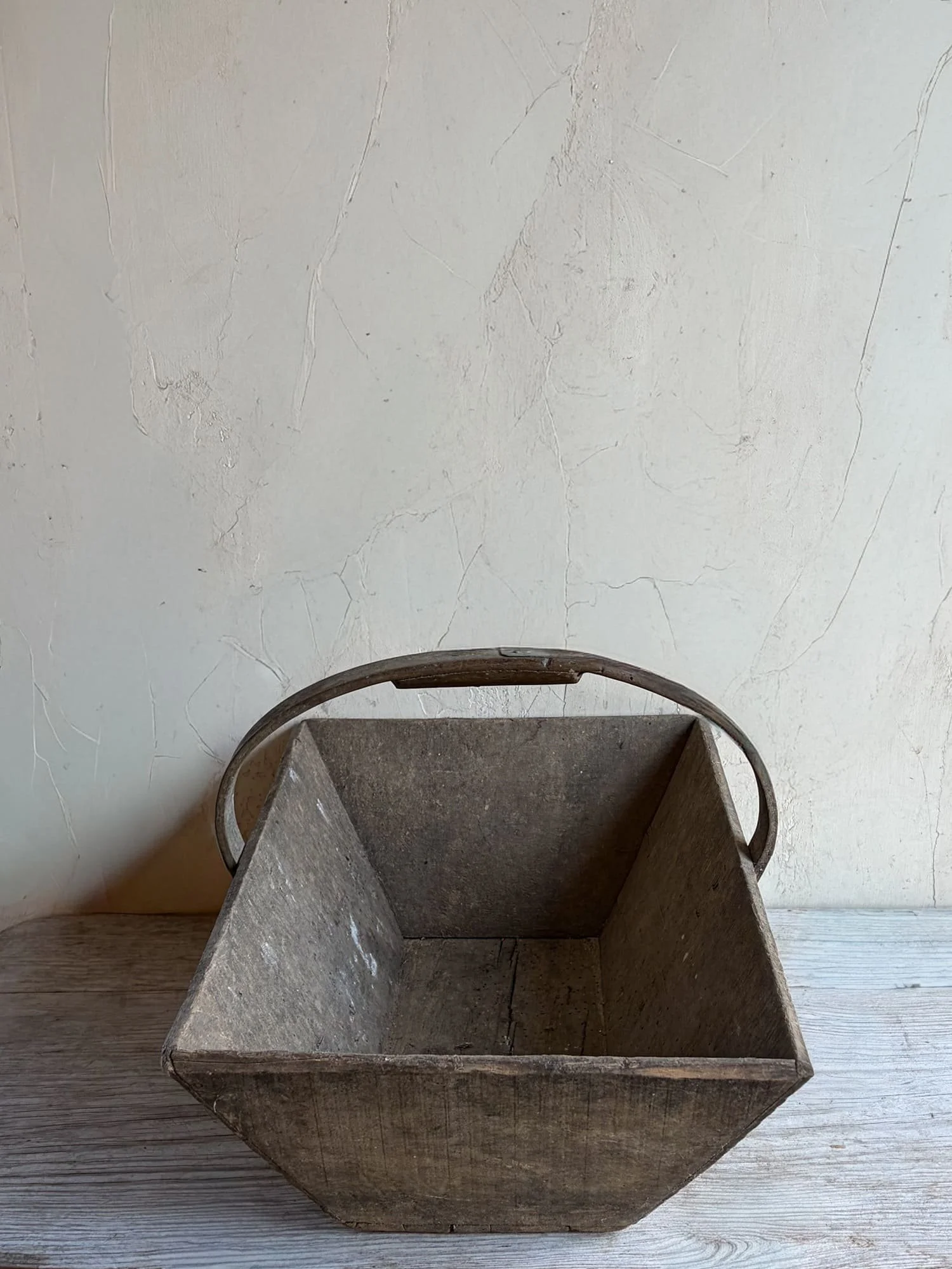 antique-wood-caddy-garden-trug-basket-metal-brace-handle (2).jpg