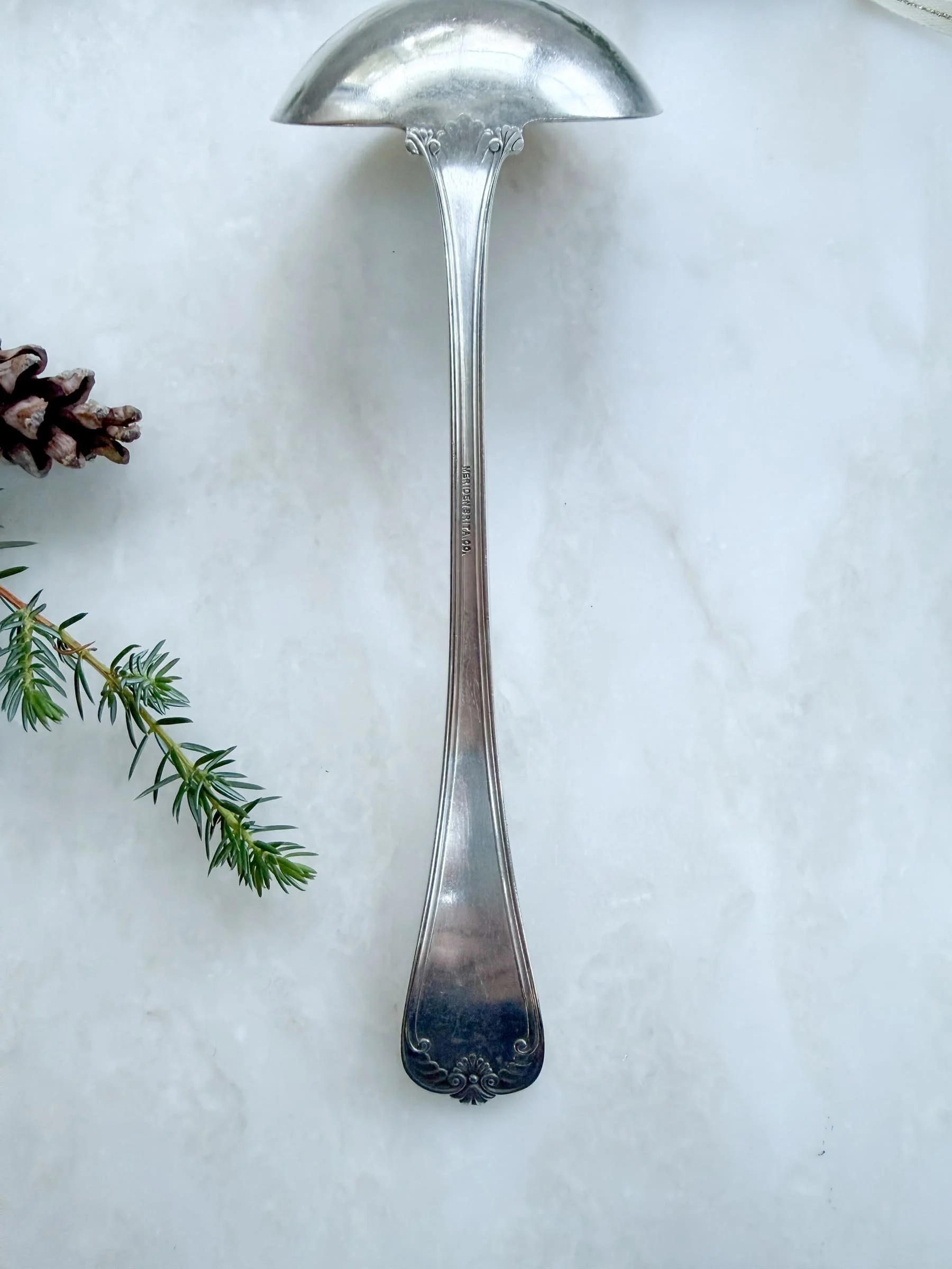 vintage-silverplate-large-serving-ladle-backstamp.jpg