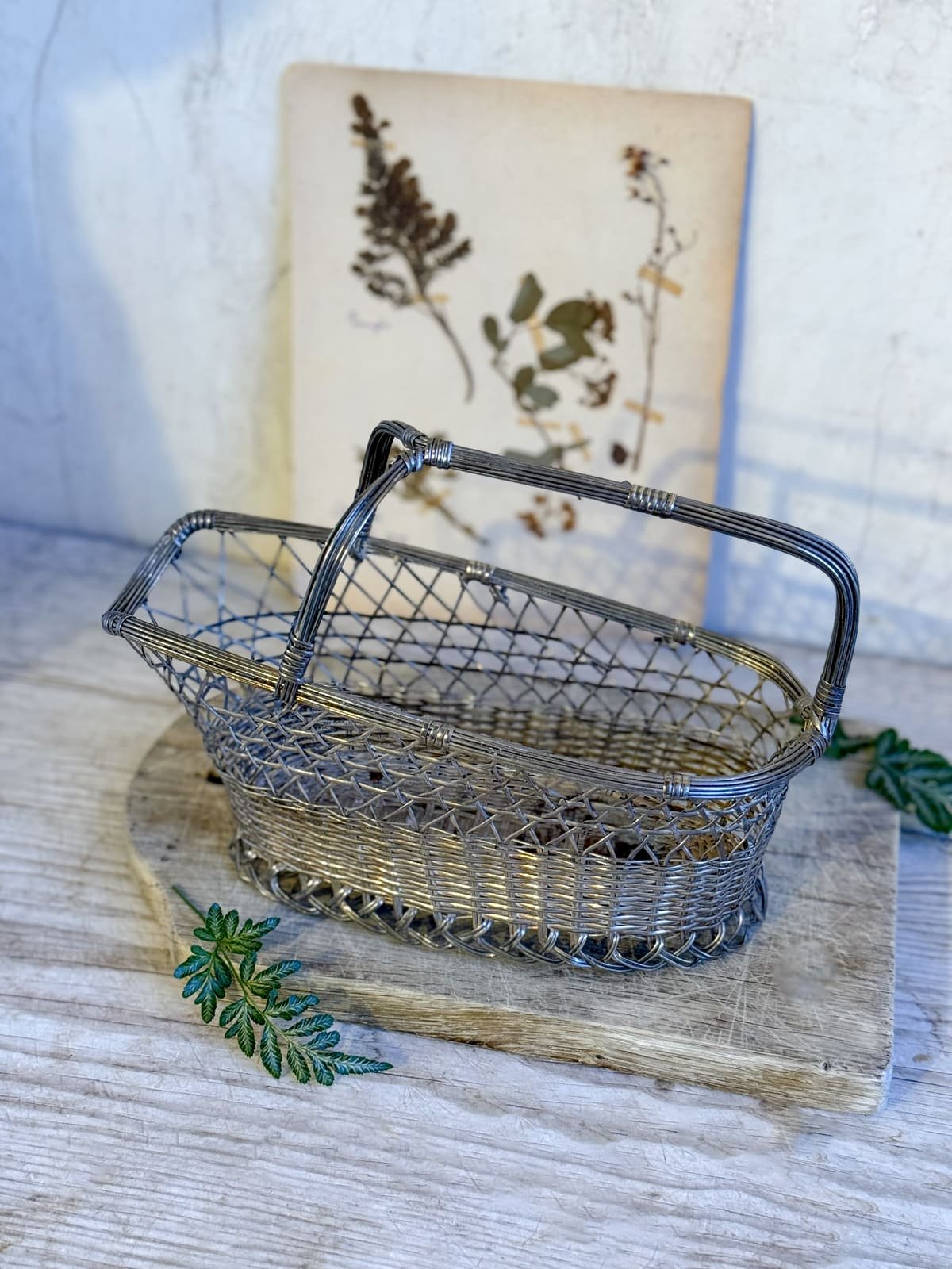 vintage-french-wire-basket-wine-bottle-holder-pourer-silver-wrapped-coil-handle-christofle-style (1).jpg