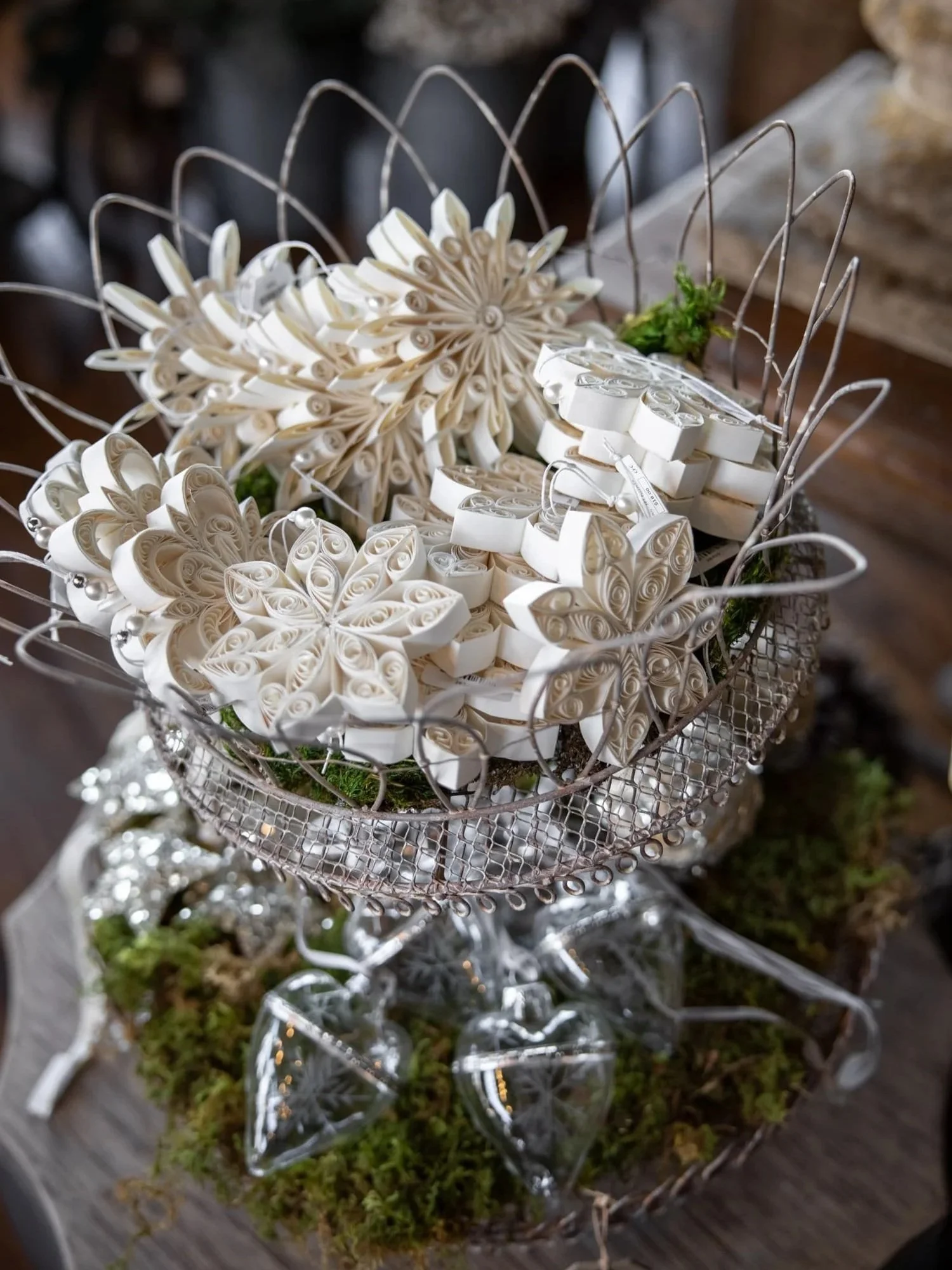 les-fleurs-holiday-in-the-shop-store-design-christmas-decorations-fj+%281%29.jpg