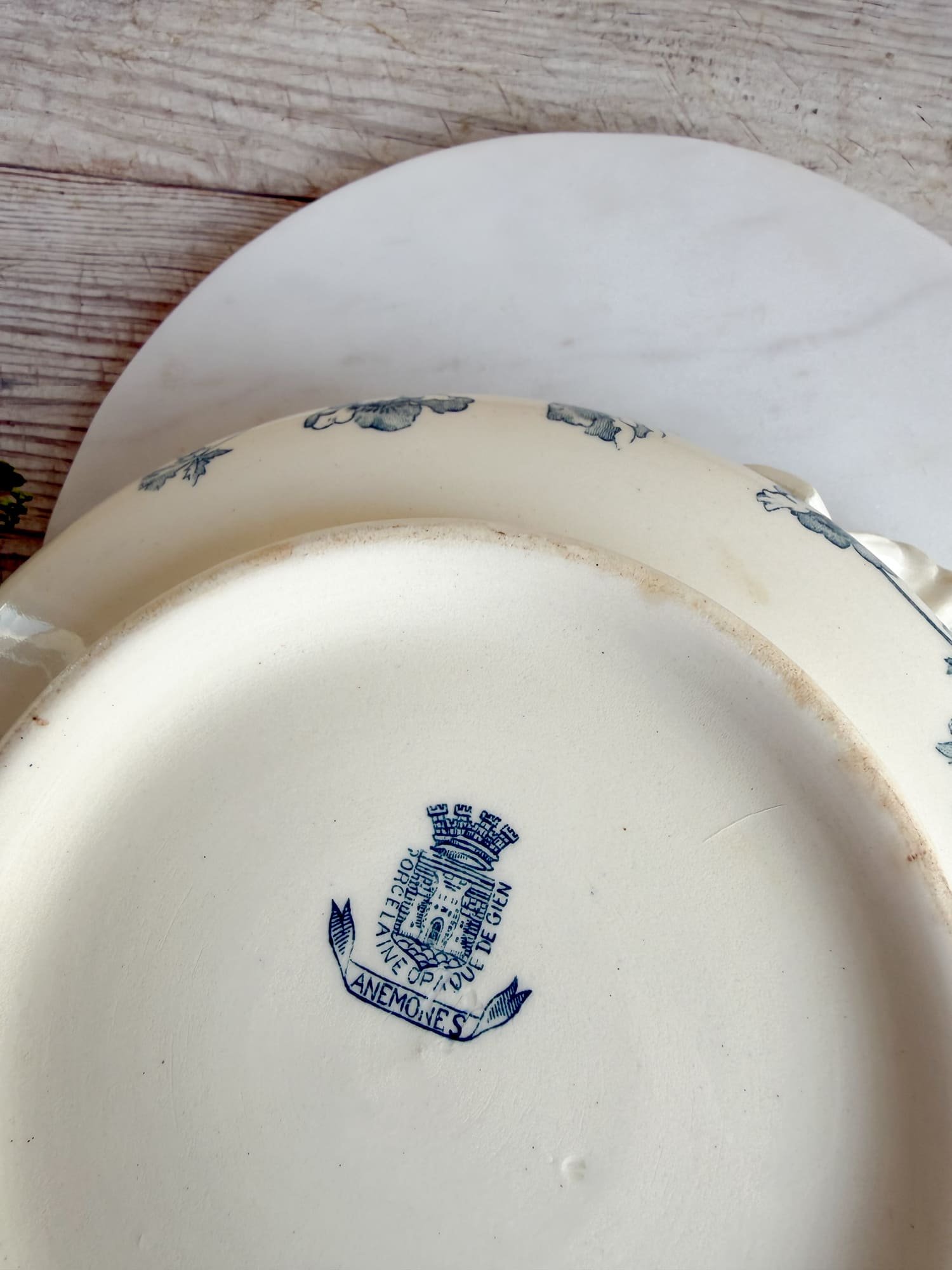 antique-french-ironstone-terre-de-fer-tureen-gien-france (1).jpg