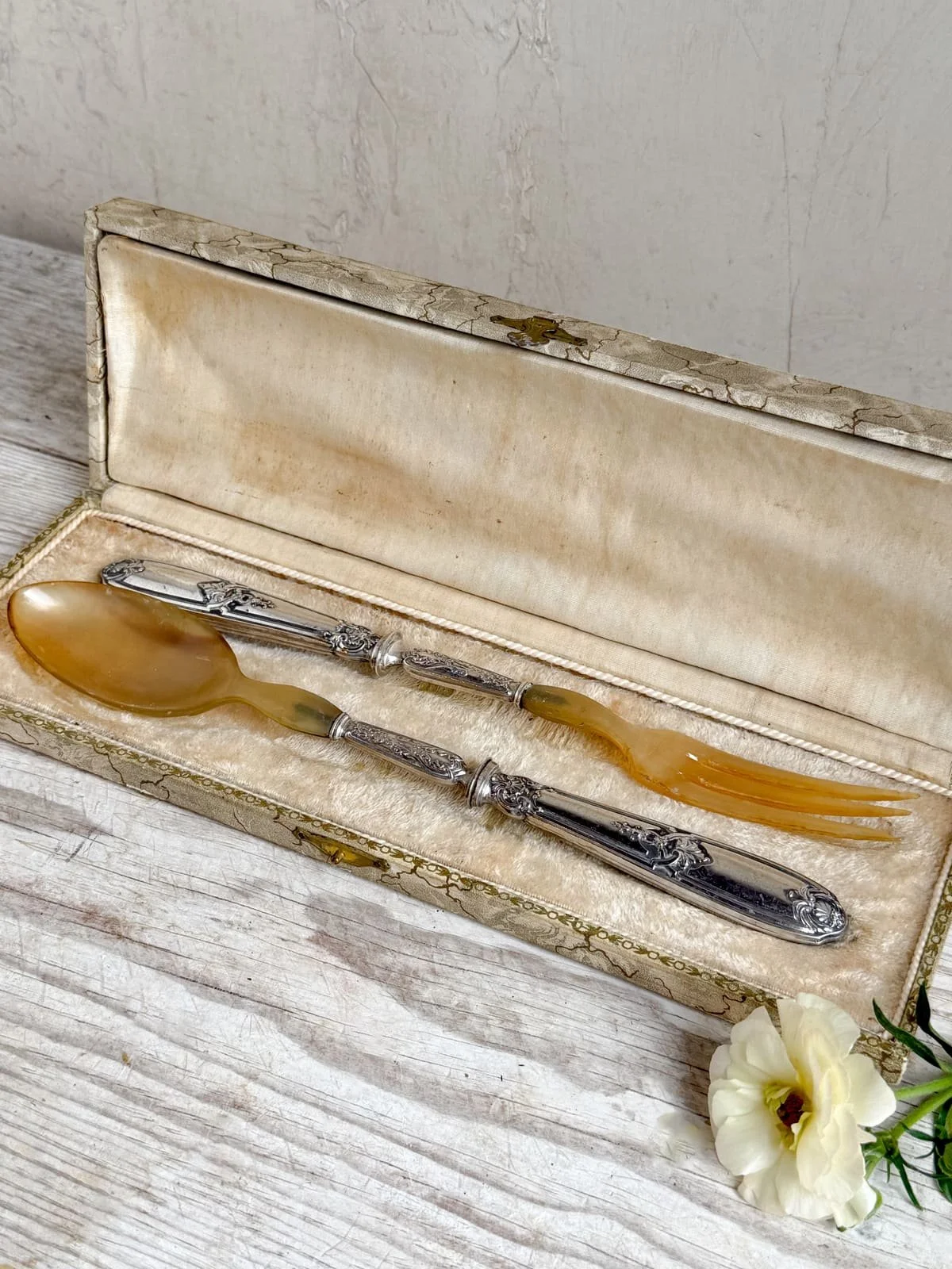 french-art-deco-silver-horn-salad-serving-utensils (3).jpg