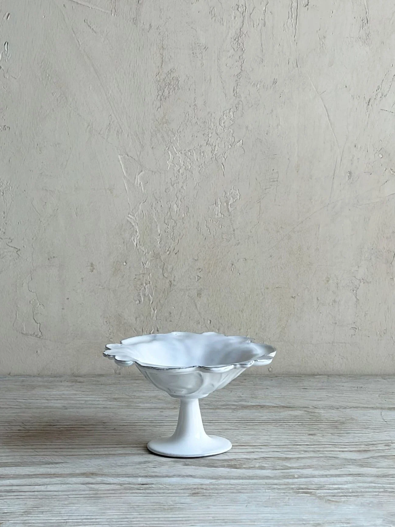 reves-argile-ceramic-scalloped-pedestal-bowl-dish-provence-pottery-2.jpg