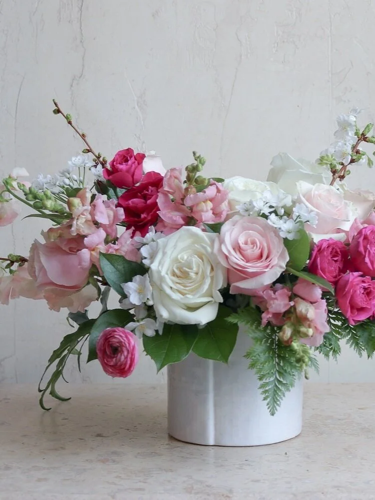 flower delivery andover ma les fleurs fleur pink magenta white roses floral centerpiece