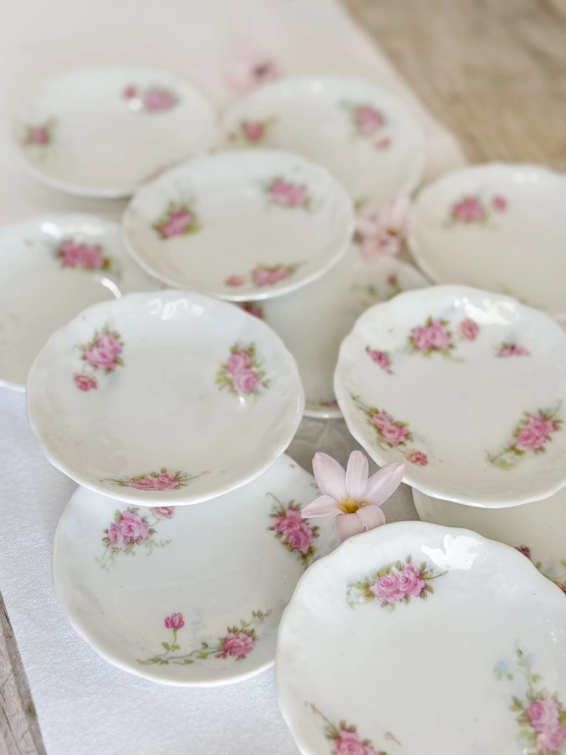 limoges-pink-roses-butter-pat-dish (3).jpg