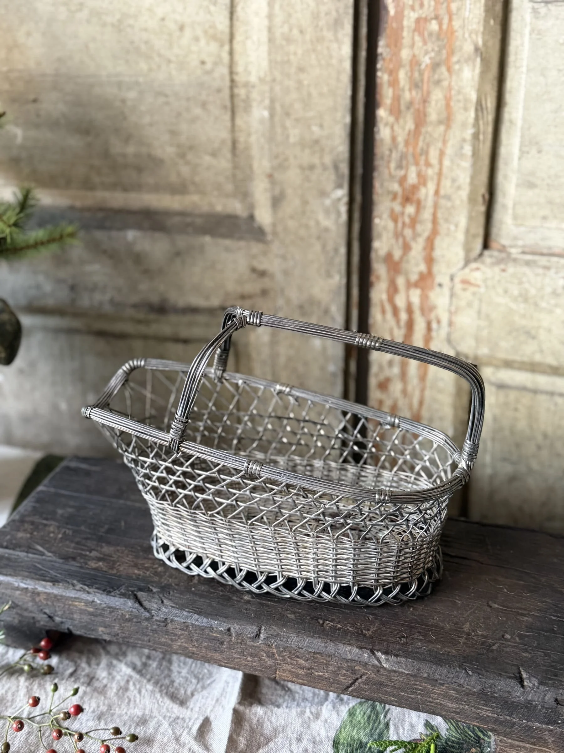 vintage-woven-silver-wine-basket-coil-handle (1).jpg
