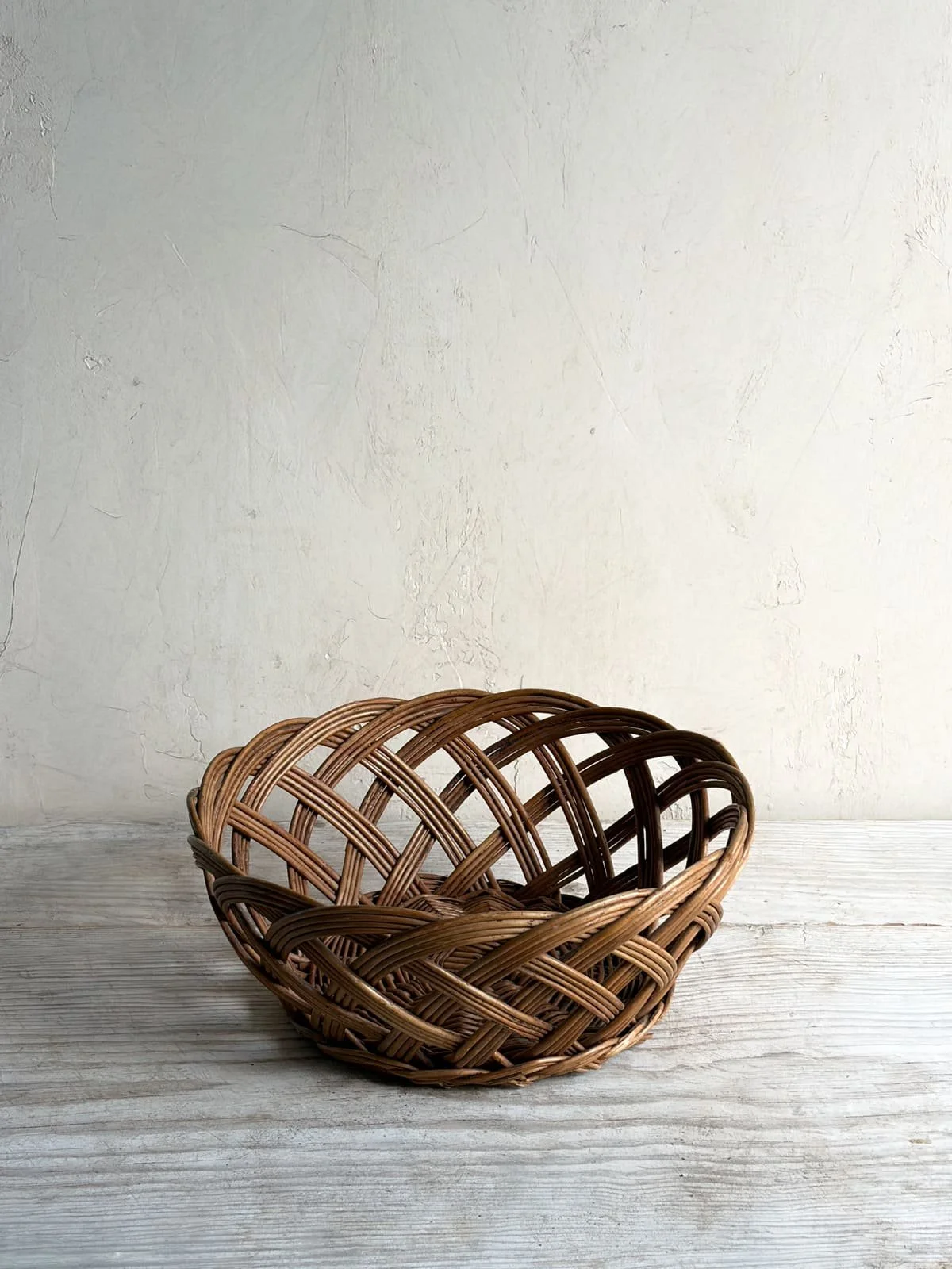 vintage-french-rattan-wicker-round-bread-basket (5).jpg