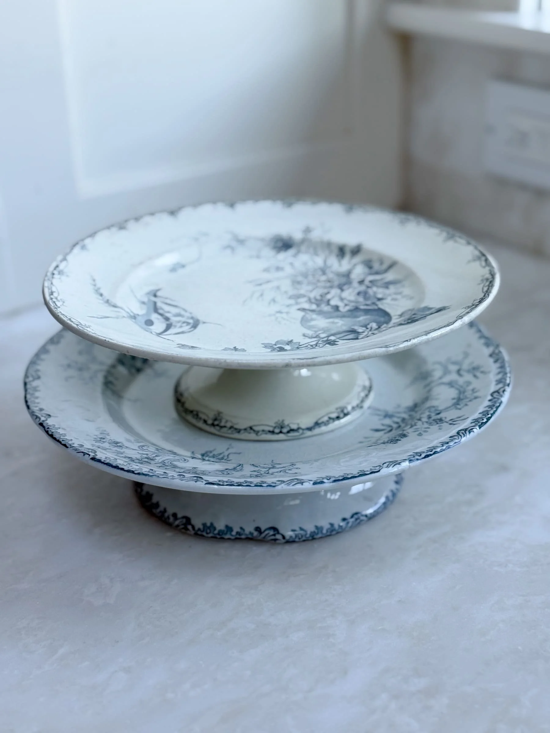 terre-de-fer-pedestal-plate-cake-stand- (4).jpg