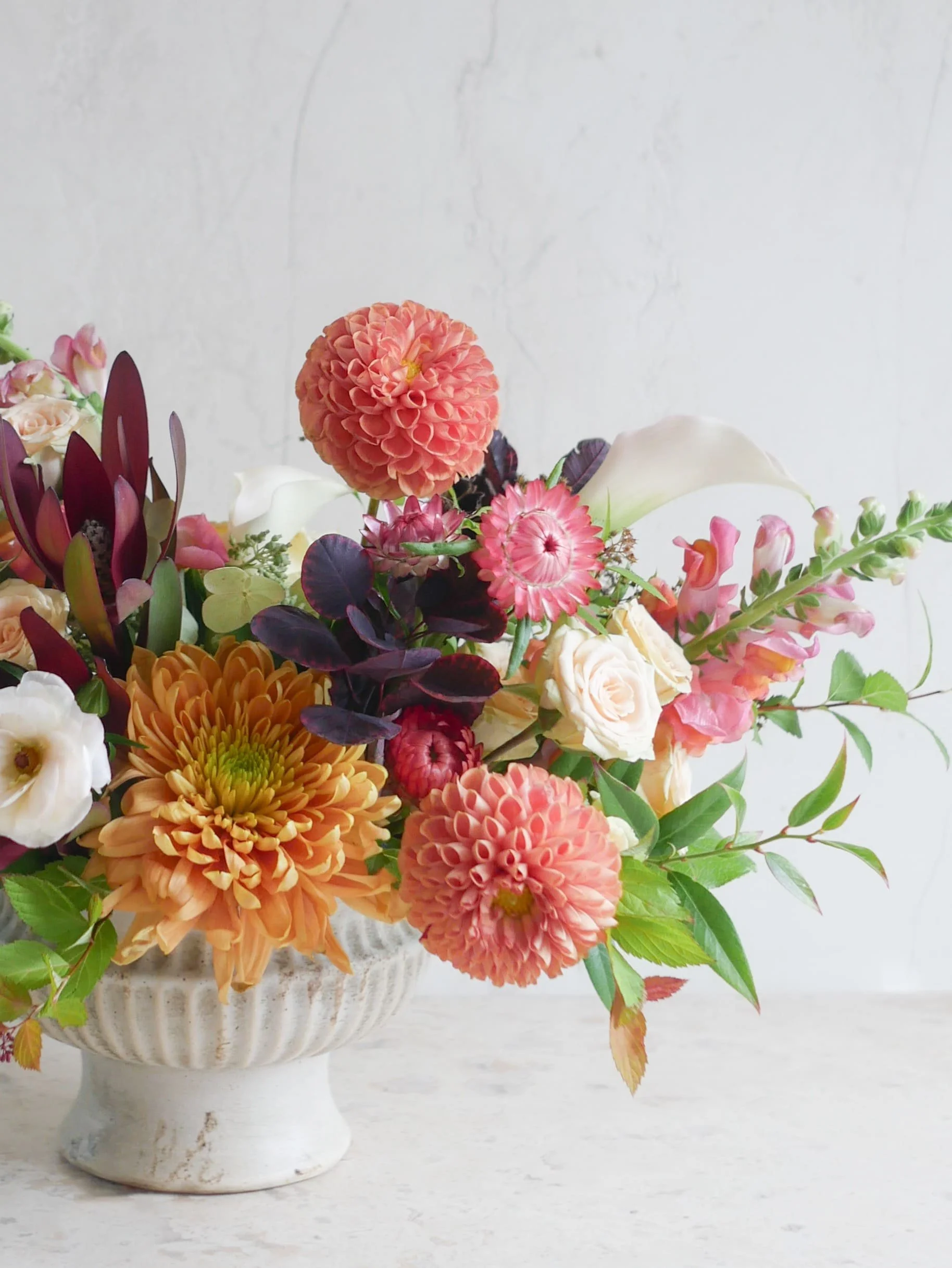 bright-fall-dahlia-floral-arrangement-lesfleurs-andover-recolte-automne-3.jpg