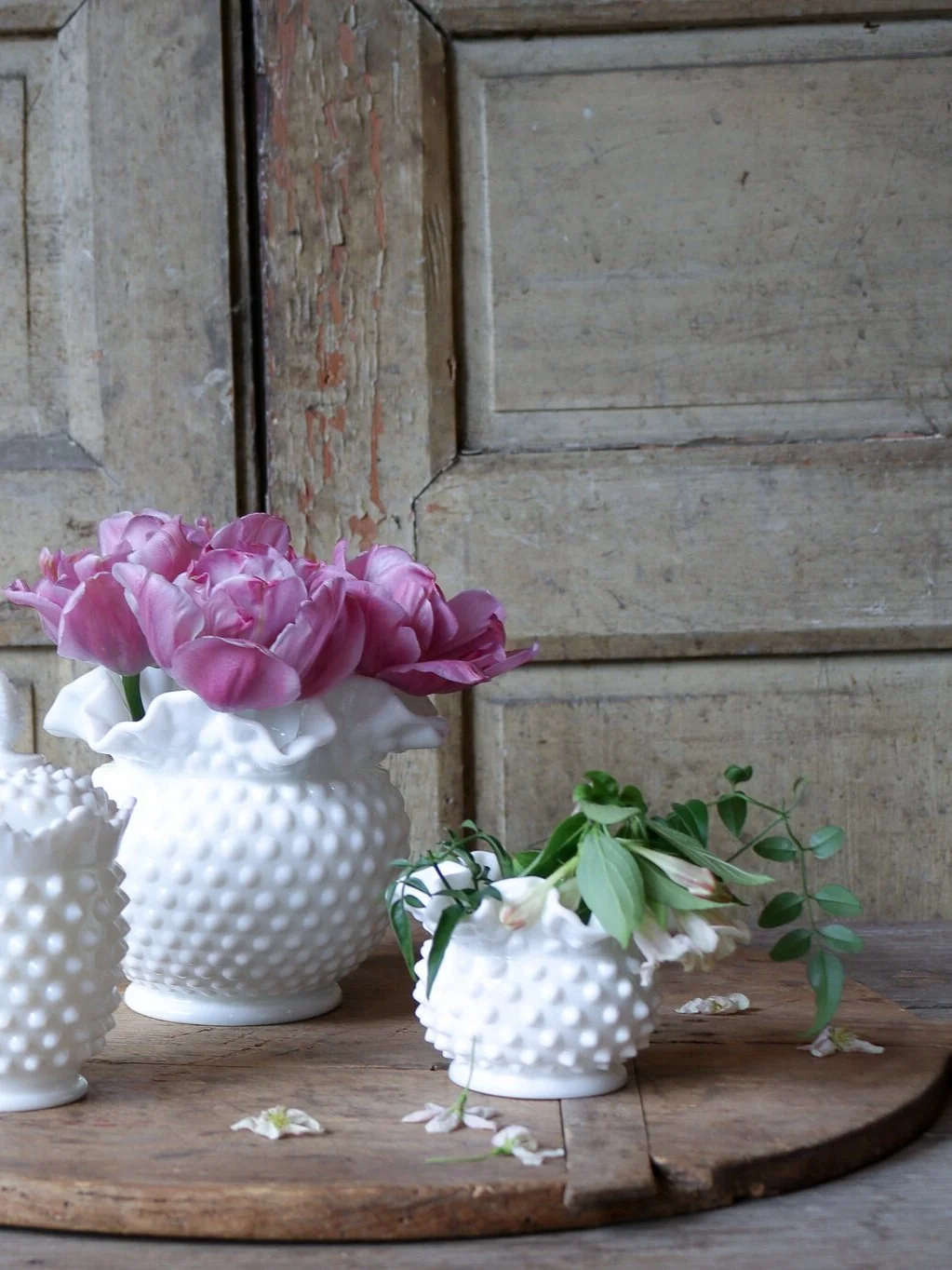 hobnail-milkglass-white-vase-ruffle-edge-flower-pot+%282%29.jpg