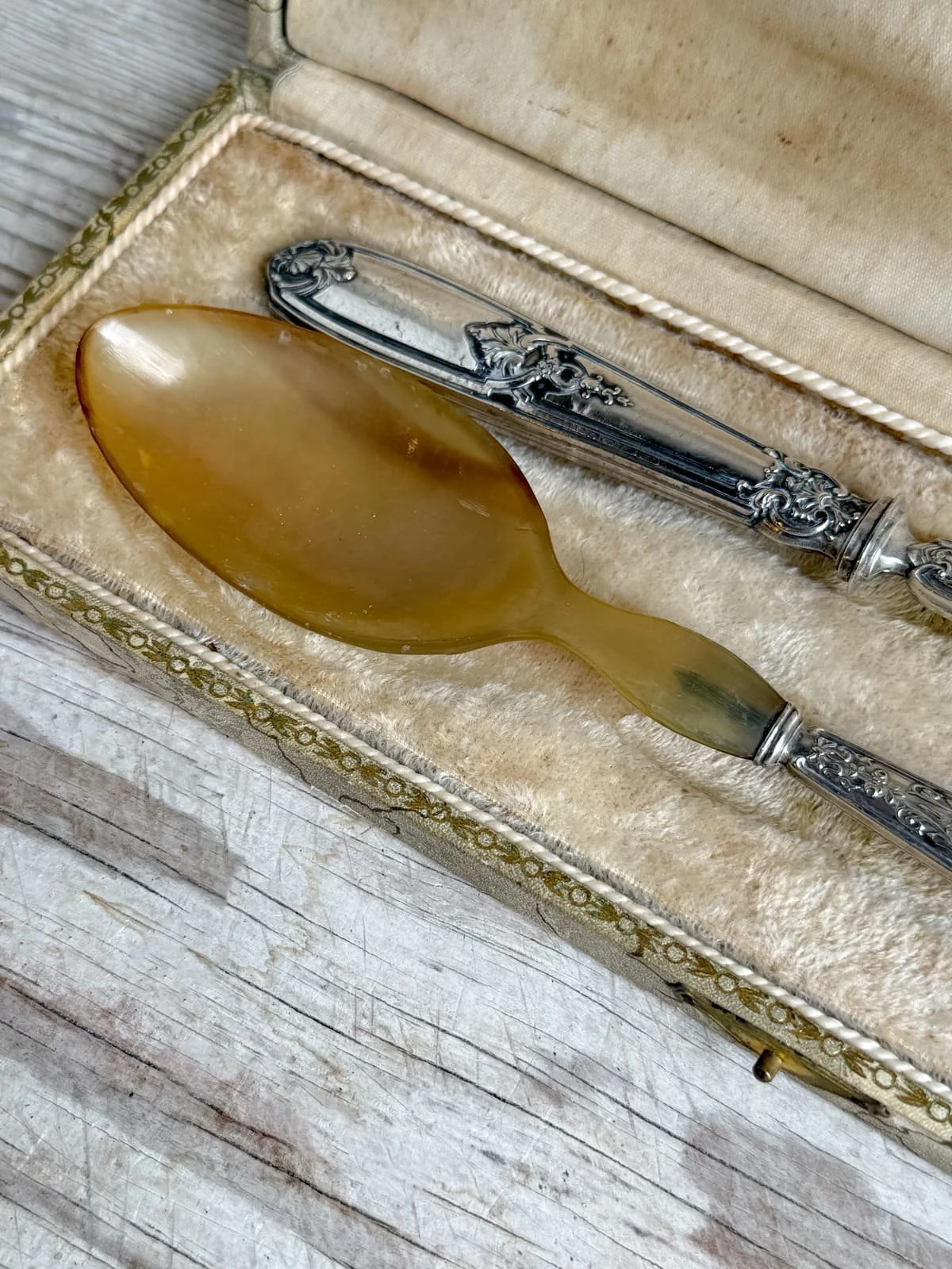 french-art-deco-silver-horn-salad-serving-utensils (4).jpg