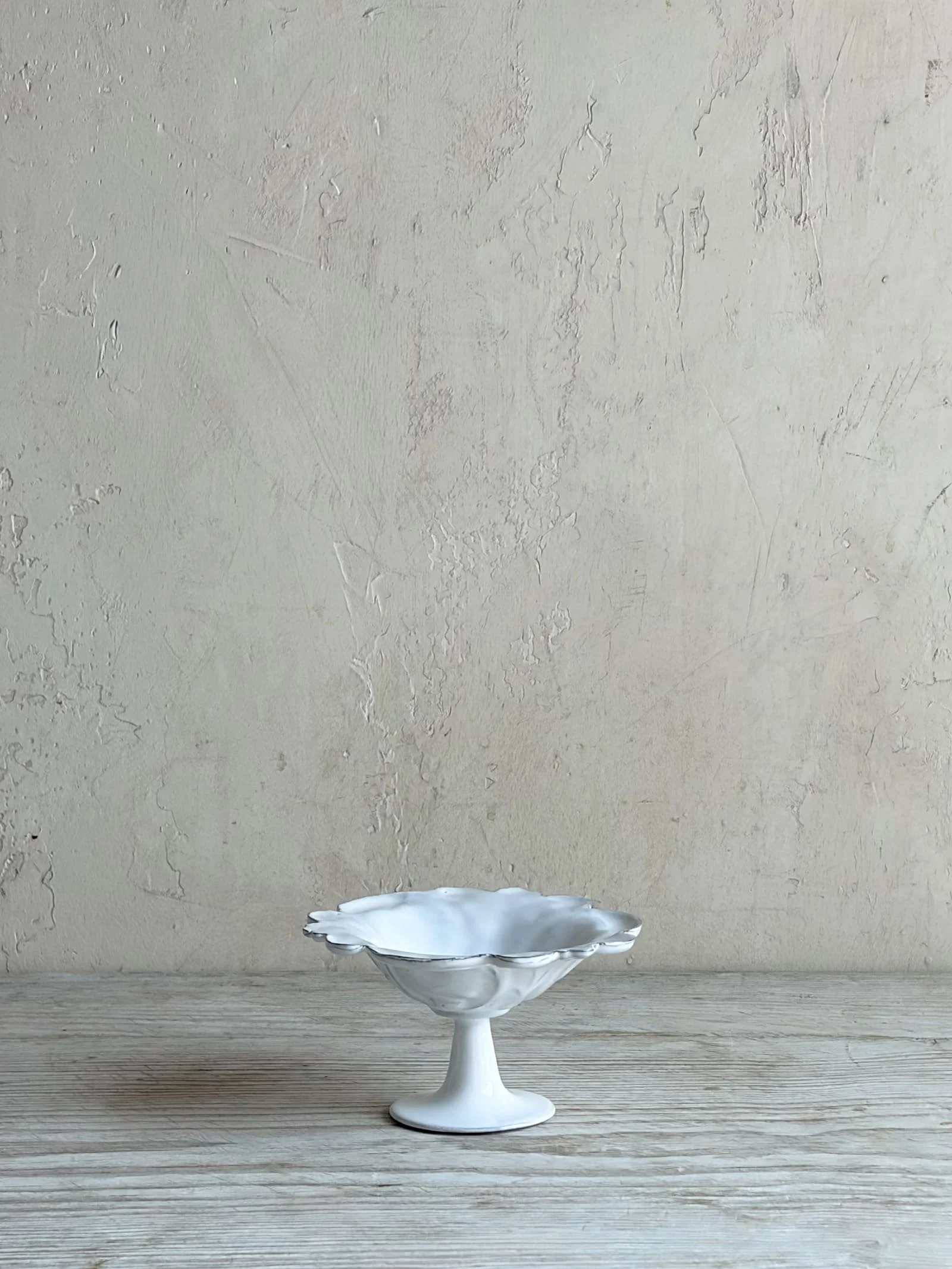 reves-argile-ceramic-scalloped-pedestal-bowl-dish-provence-pottery-3.jpeg